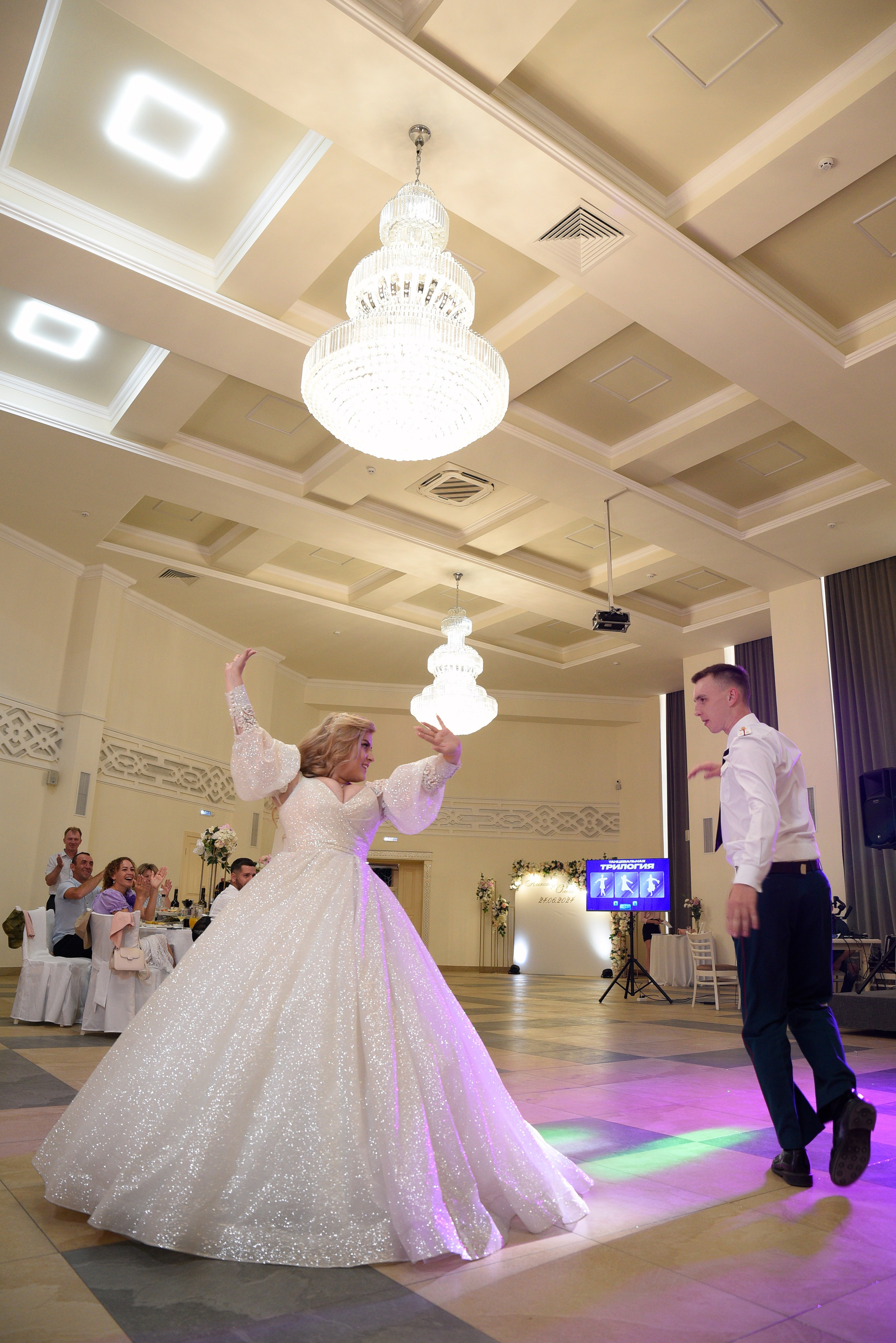 Ольга & Александр. Стильный репортаж и кадры как в кино