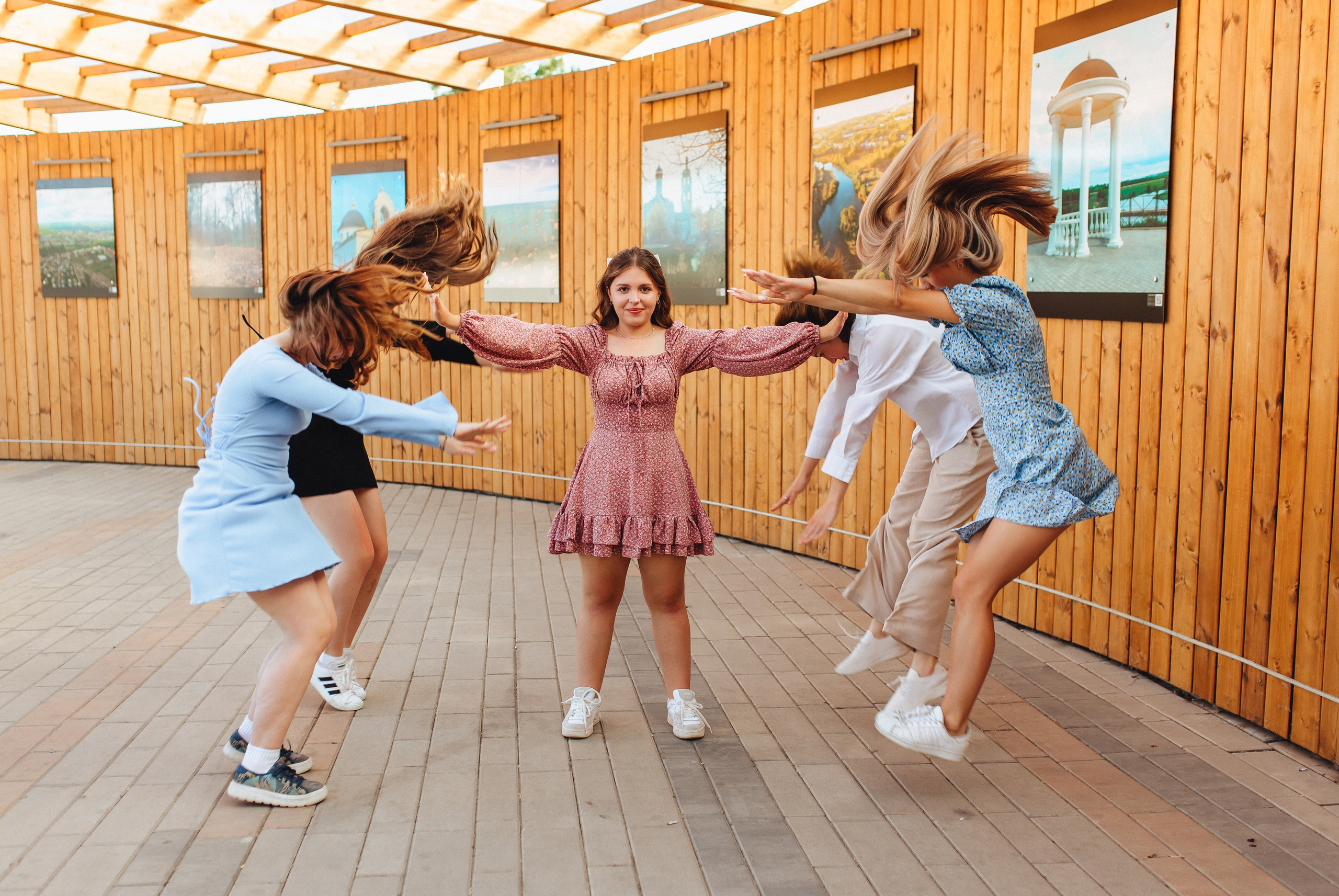 9 класс на площади. Свадебный и семейный фотограф в Туле и области Маша Костина