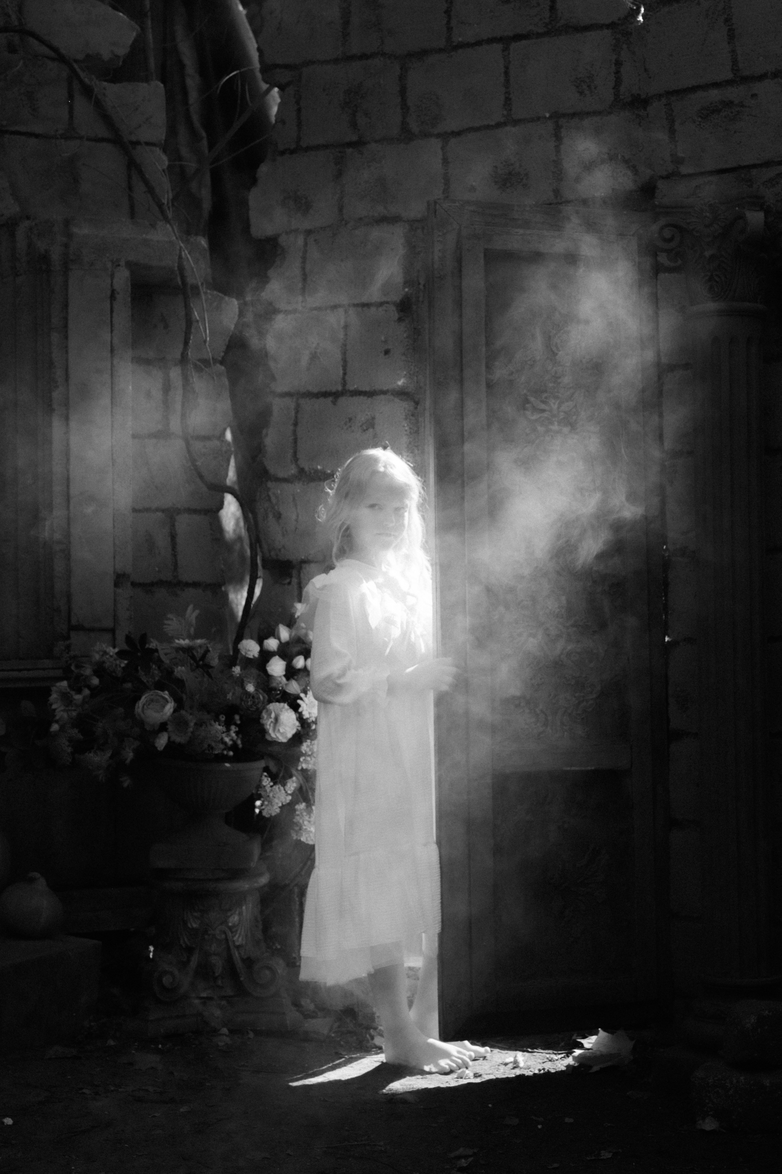 Девочка-призрак. Ваш фотограф Tetiana Kolos, найду самый удачный ракурс и словлю момент