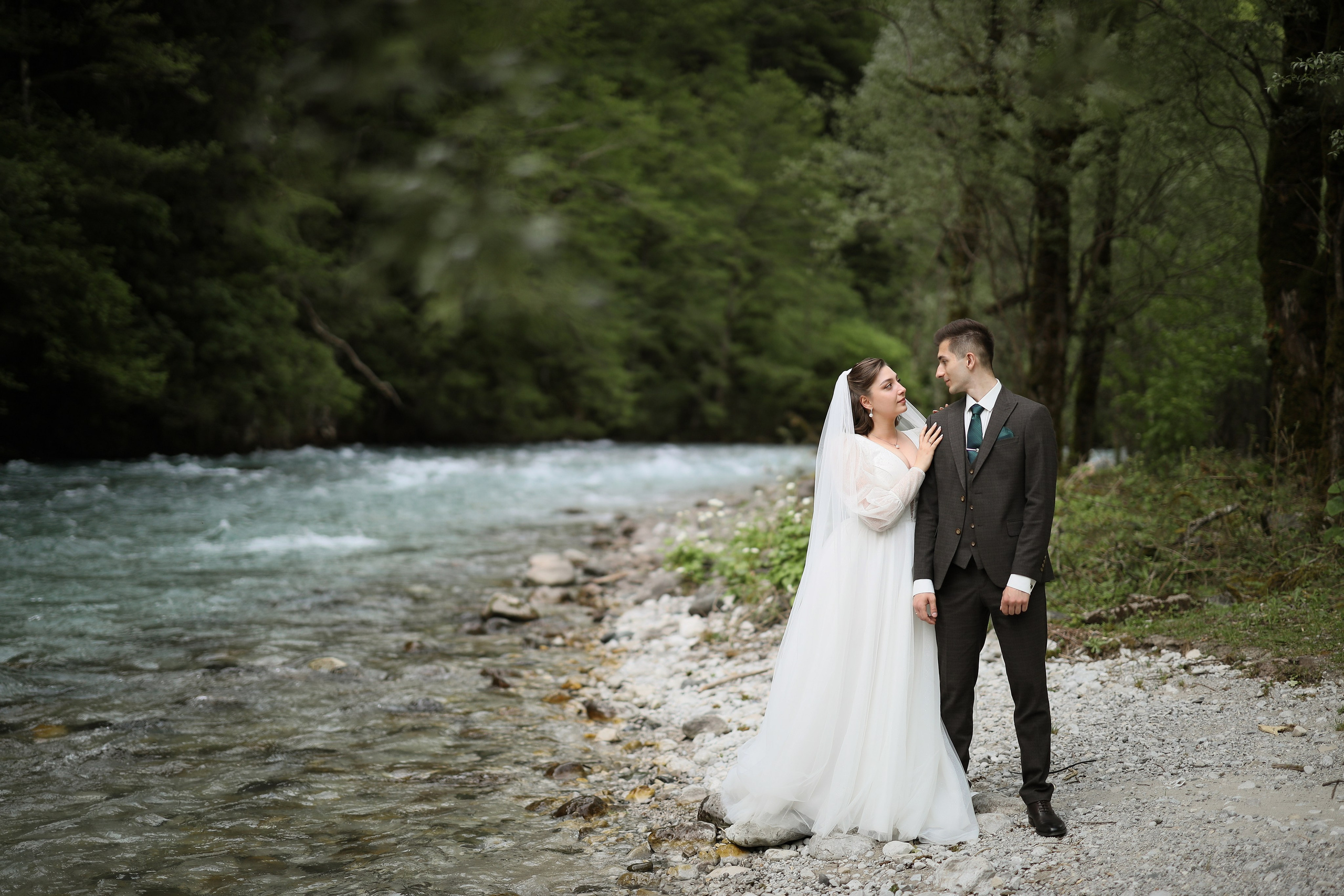 Свадебное Love story на озере Рица. Свадебный и семейный фотограф в Абхазии Жанна Соснина