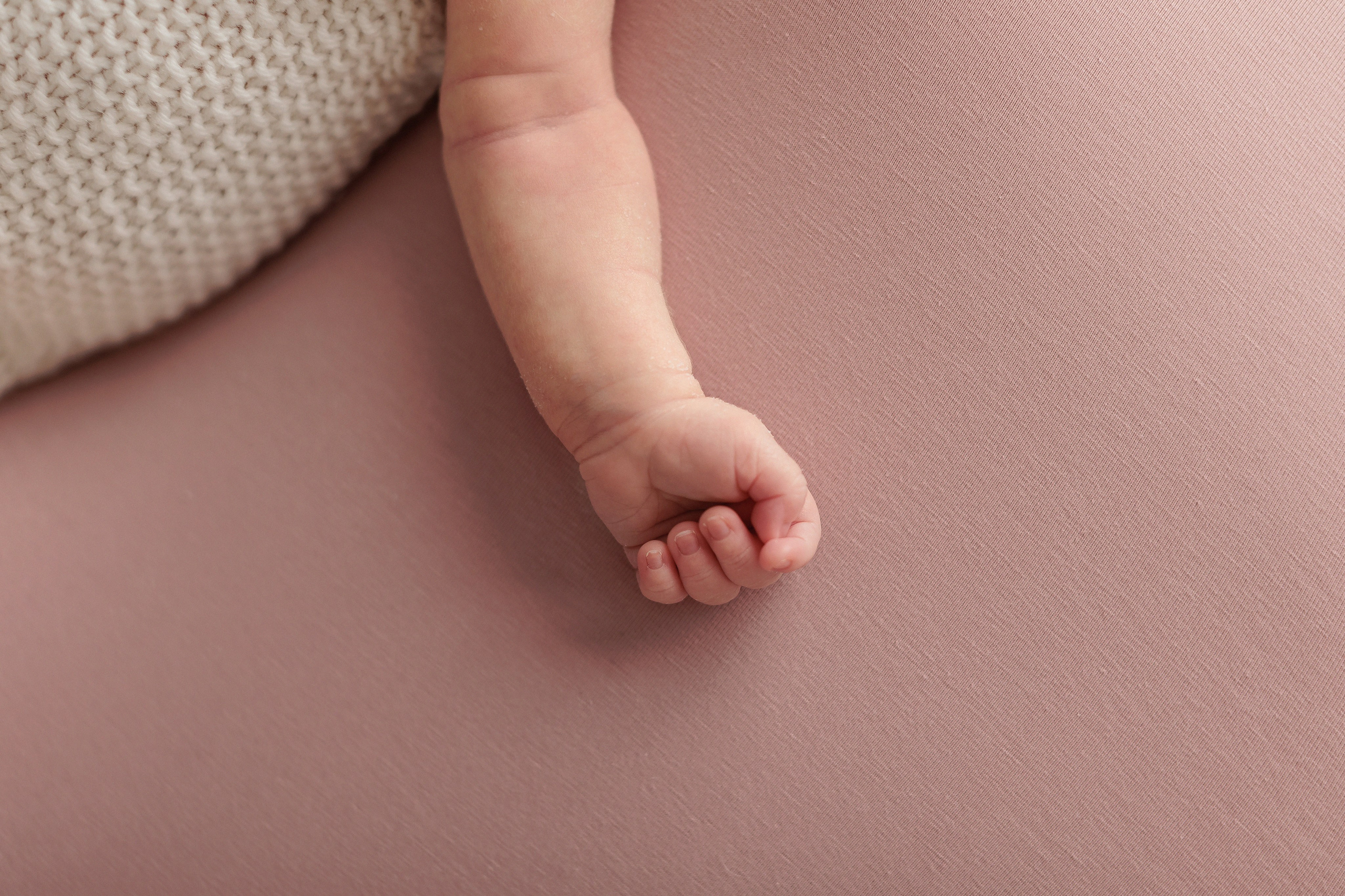 Фотосессия новорожденного серпухов. Семейный фотограф новорождённых в Серпухове Юлия Новикова +79637785957