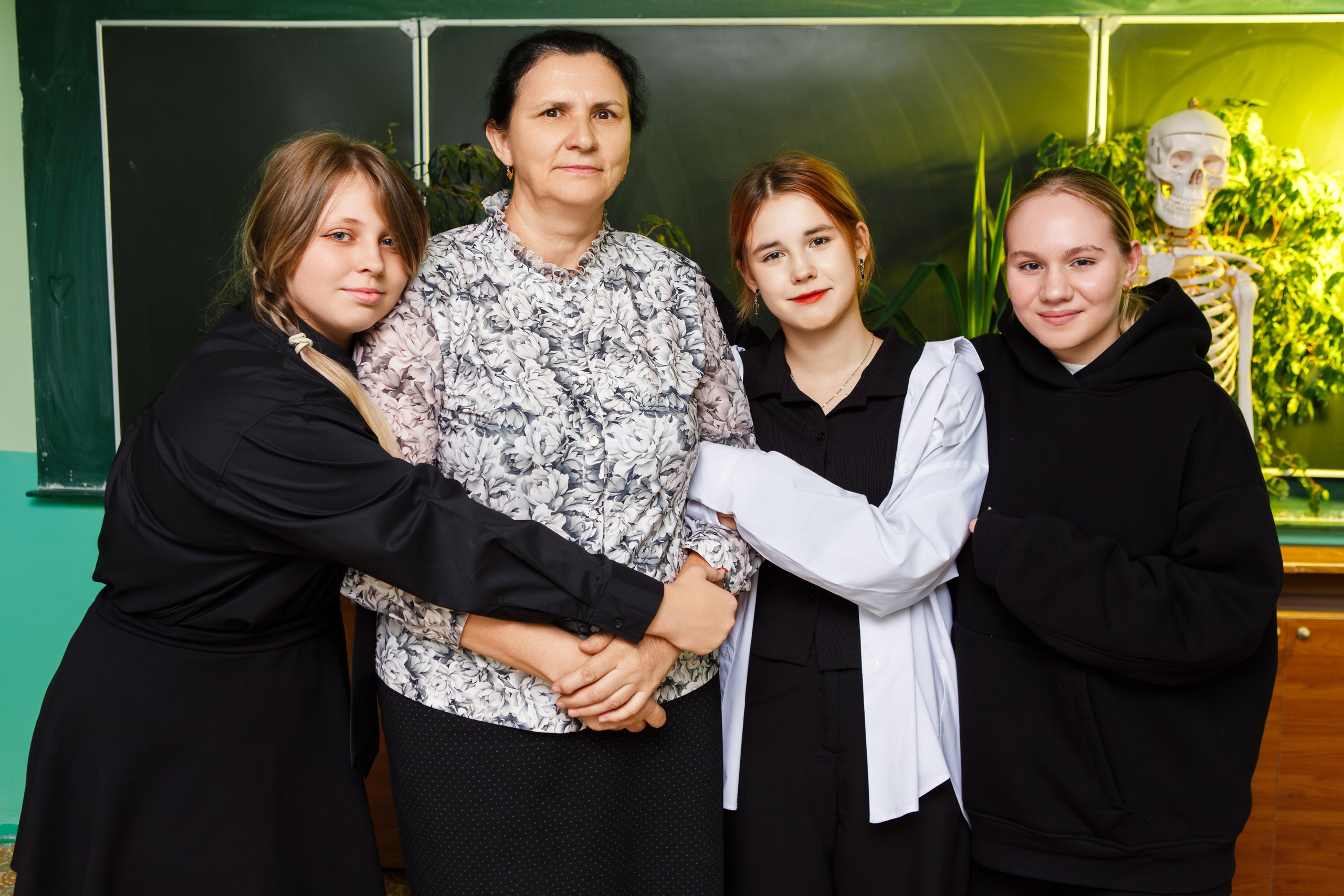 Групповая Фотосессия в Классе для Учеников 9 Классов | Твой Альбом Мценск. ТВОЙ АЛЬБОМ / ТВОИ ПРАВИЛА