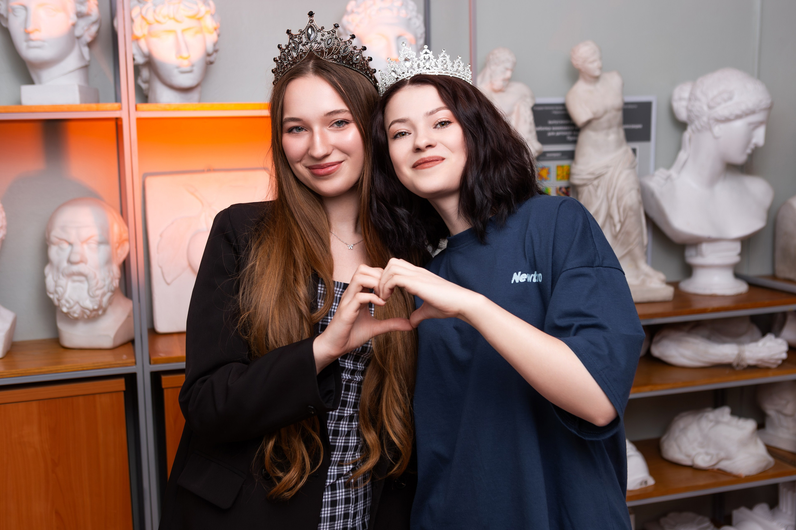 ФОТОСЕССИЯ В АУДИТОРИИ ДЛЯ БУДУЩИХ УЧИТЕЛЕЙ — выпускников Чернского профессионально-педагогического колледжа. ТВОЙ АЛЬБОМ / ТВОИ ПРАВИЛА