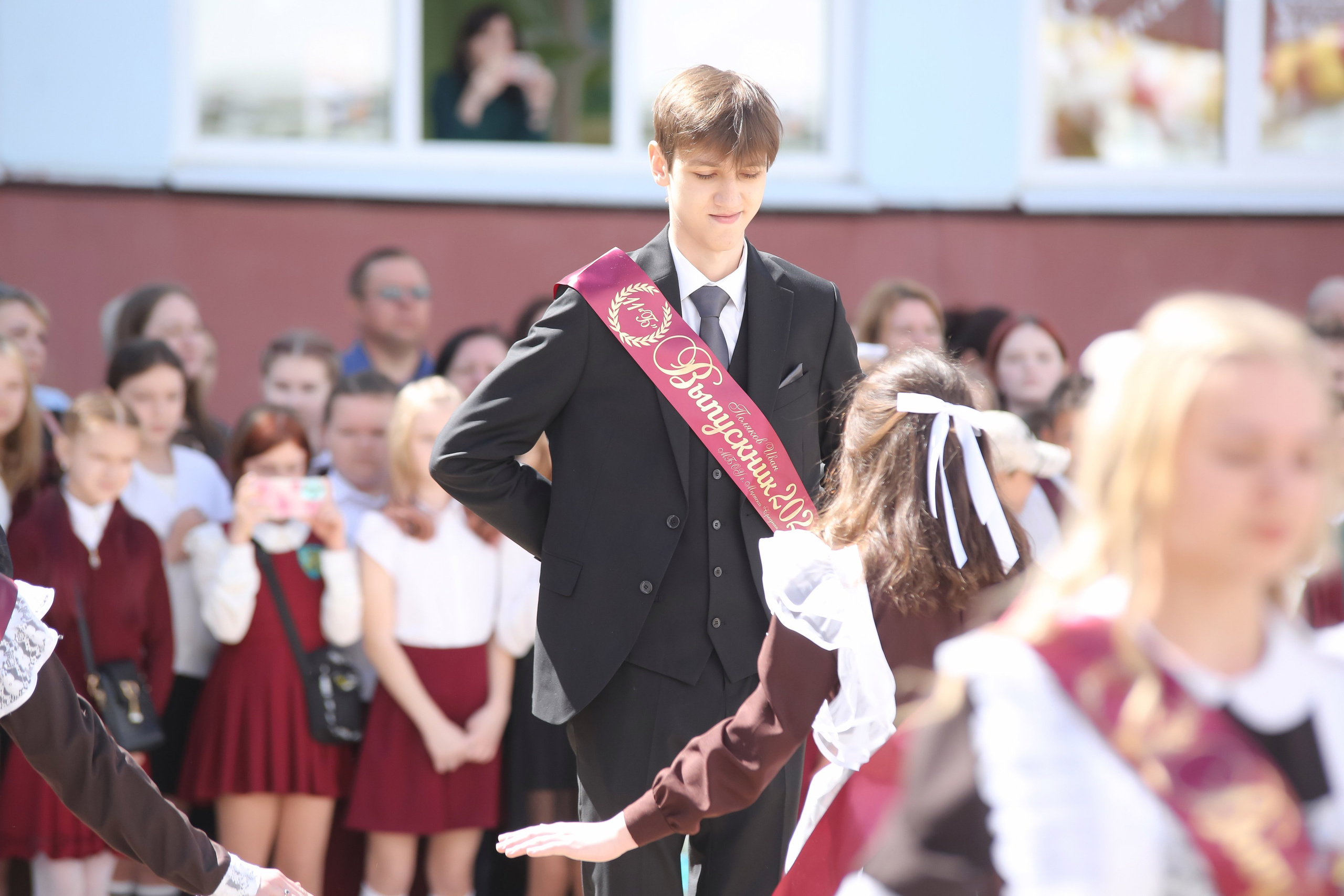 ЛИНЕЙКА «ПОСЛЕДНИЙ ЗВОНОК» 9 ШКОЛА 2024 г МЦЕНСК. ТВОЙ АЛЬБОМ / ТВОИ ПРАВИЛА