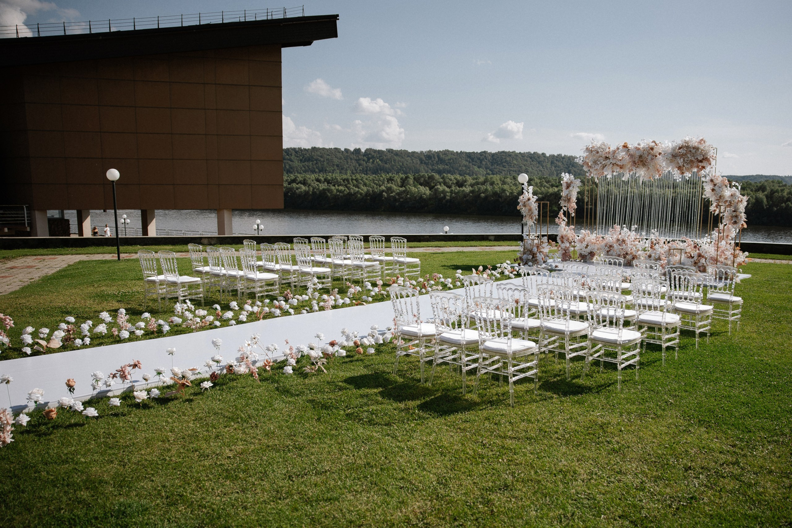 Она сказала «да». Свадебное агентство «MarWedding»