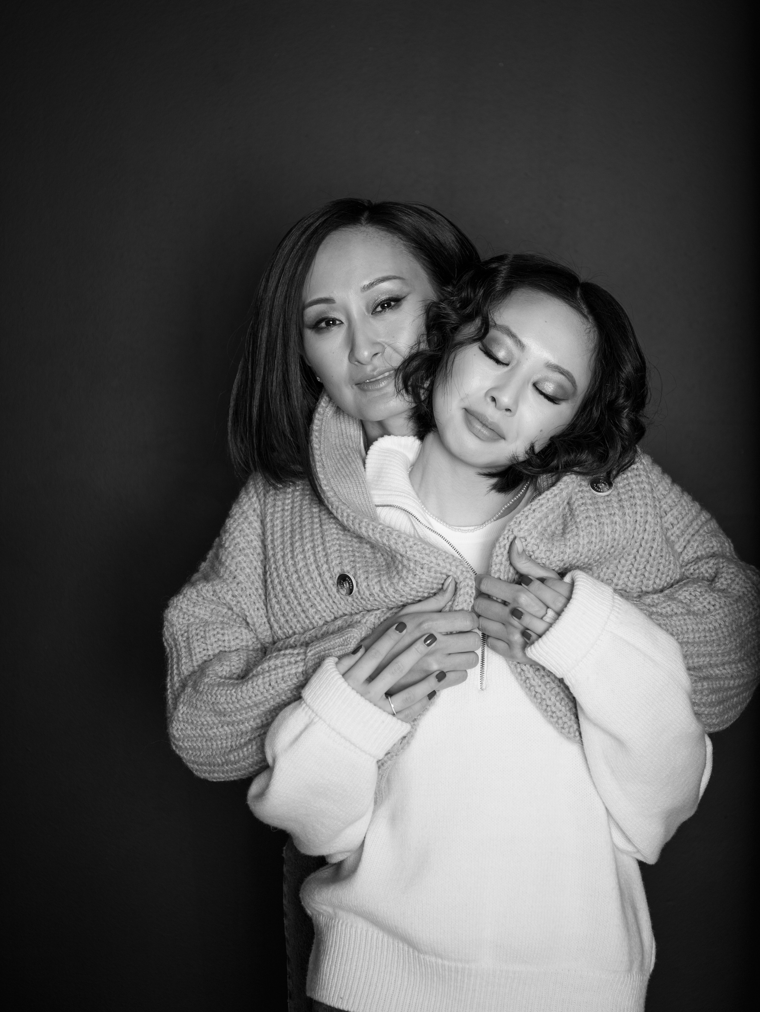 Мама и дочка, студийная съемка. Свадебный и семейный фотограф в Москве Мила Широких