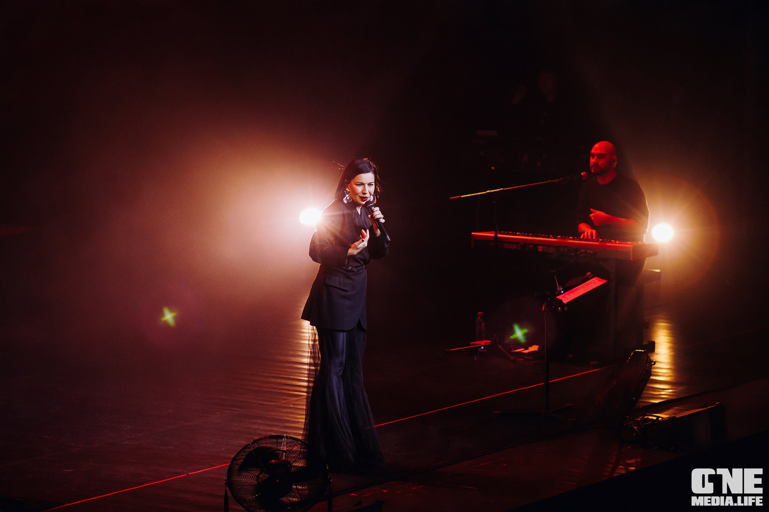 Фоторепортаж с концерта Ёлки. One Media Life: фоторепортажи, фотоотчеты с мероприятий и заведений