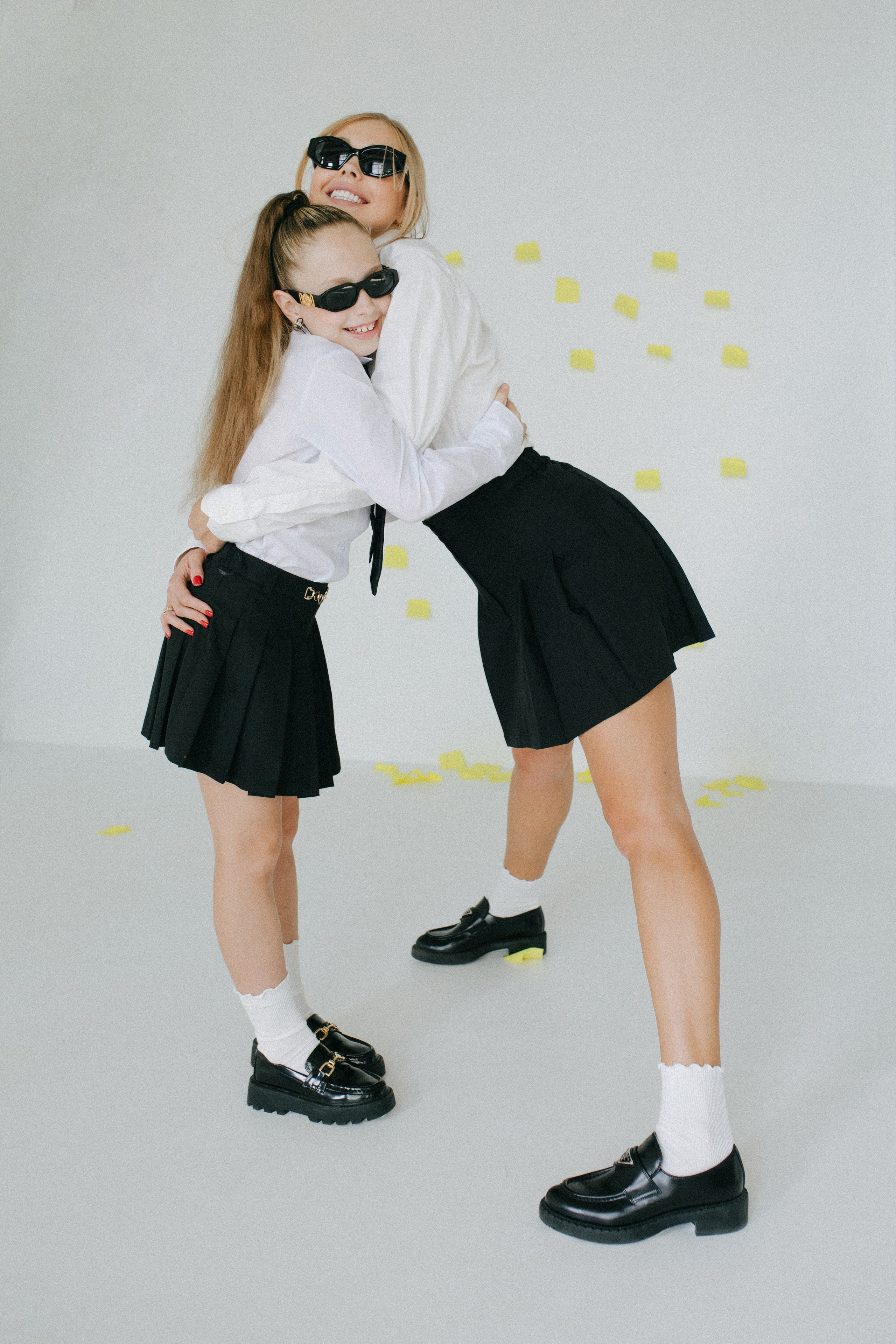 Света и Кира. Главная