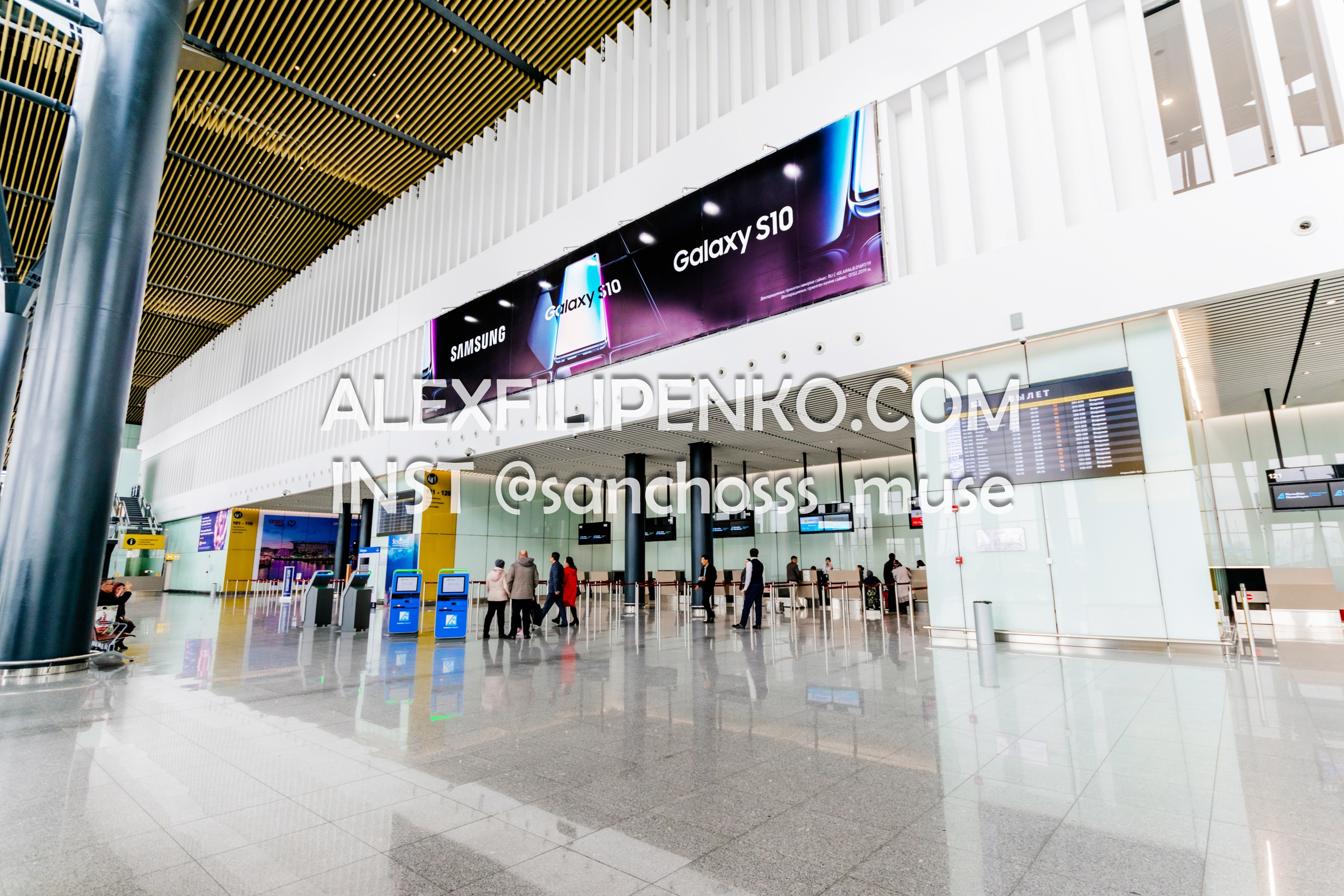 Фотосъемка для рекламного оператора MYD Production в Аэропорту Астаны. Фотограф интерьера недвижимости и архитектуры в Астане