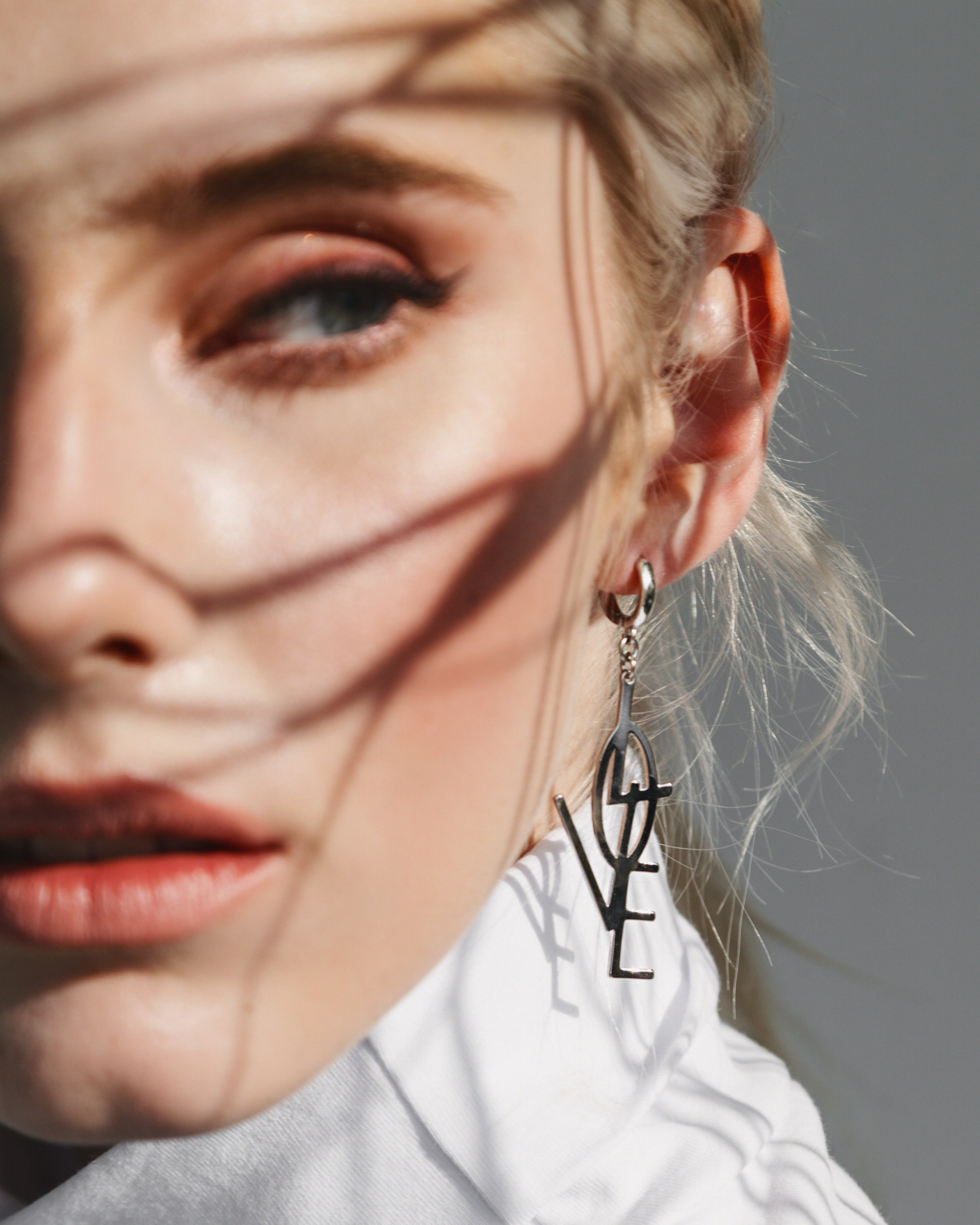 Фотосъемка украшений в Барнауле. Фотограф для бизнеса, маркетплейсов, контента и соцсетей в Барнауле Савинкова Виктория