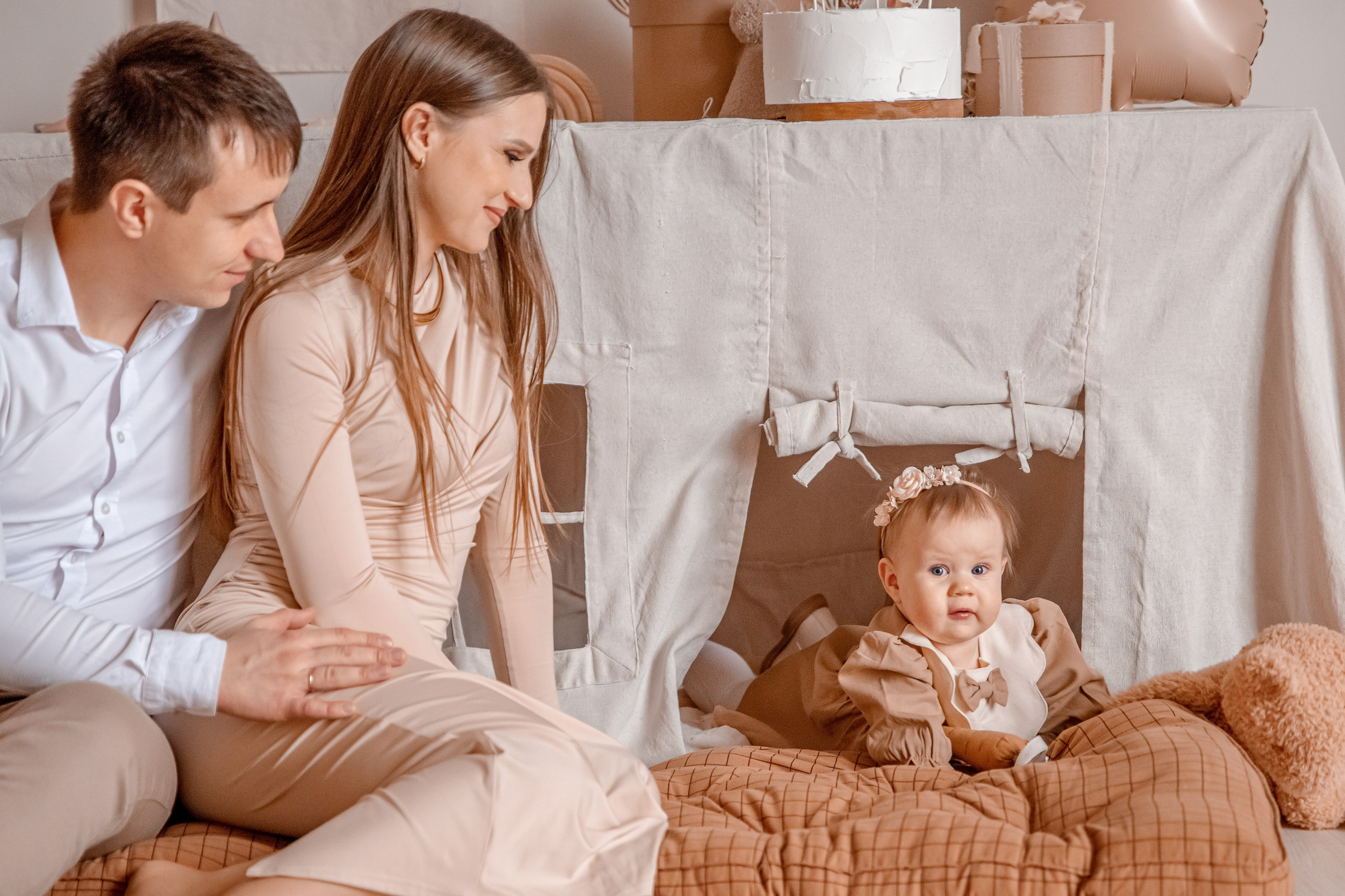 Катюше 1 годик. Фотограф Таинств Крещения и Венчания в г. Курске