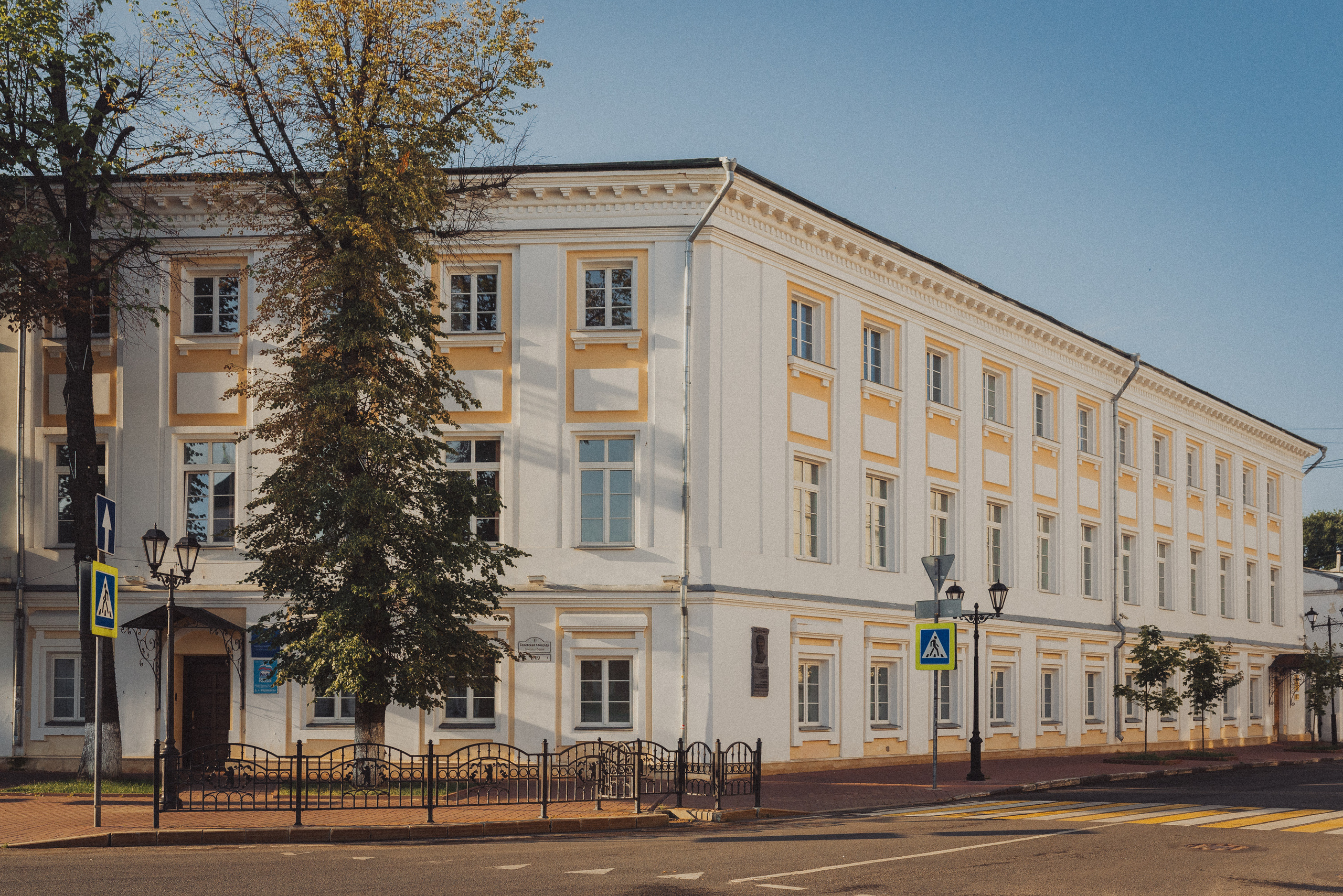 Проект #улицыгорода. Ярославль, ул. Нахимсона. Документальный фотограф Илья Тихановский