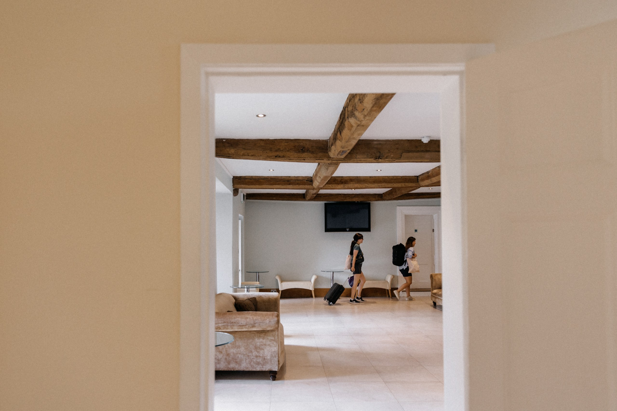 Ana & Tom Wedding at Notley Abbey. Moments Catchers — Wedding Photography & Video Duo in London