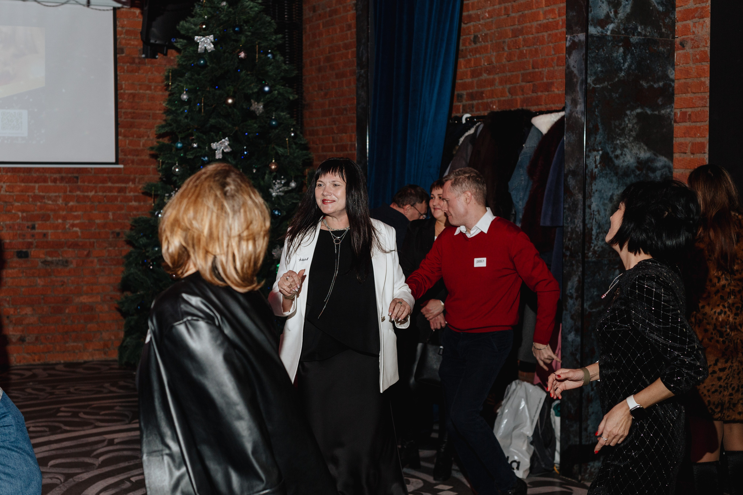 Вечеринка знакомств. Портретный фотограф Москва Юлия Трякина