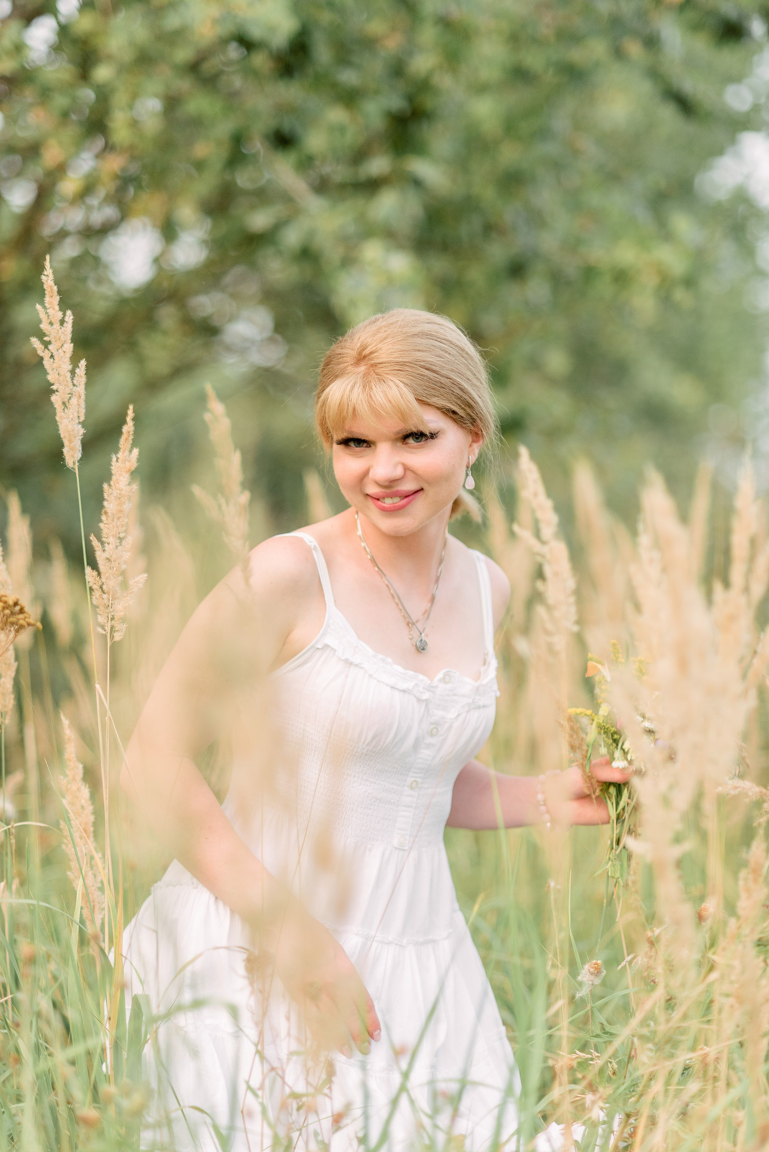 В поле. Фотограф Юлия Попова