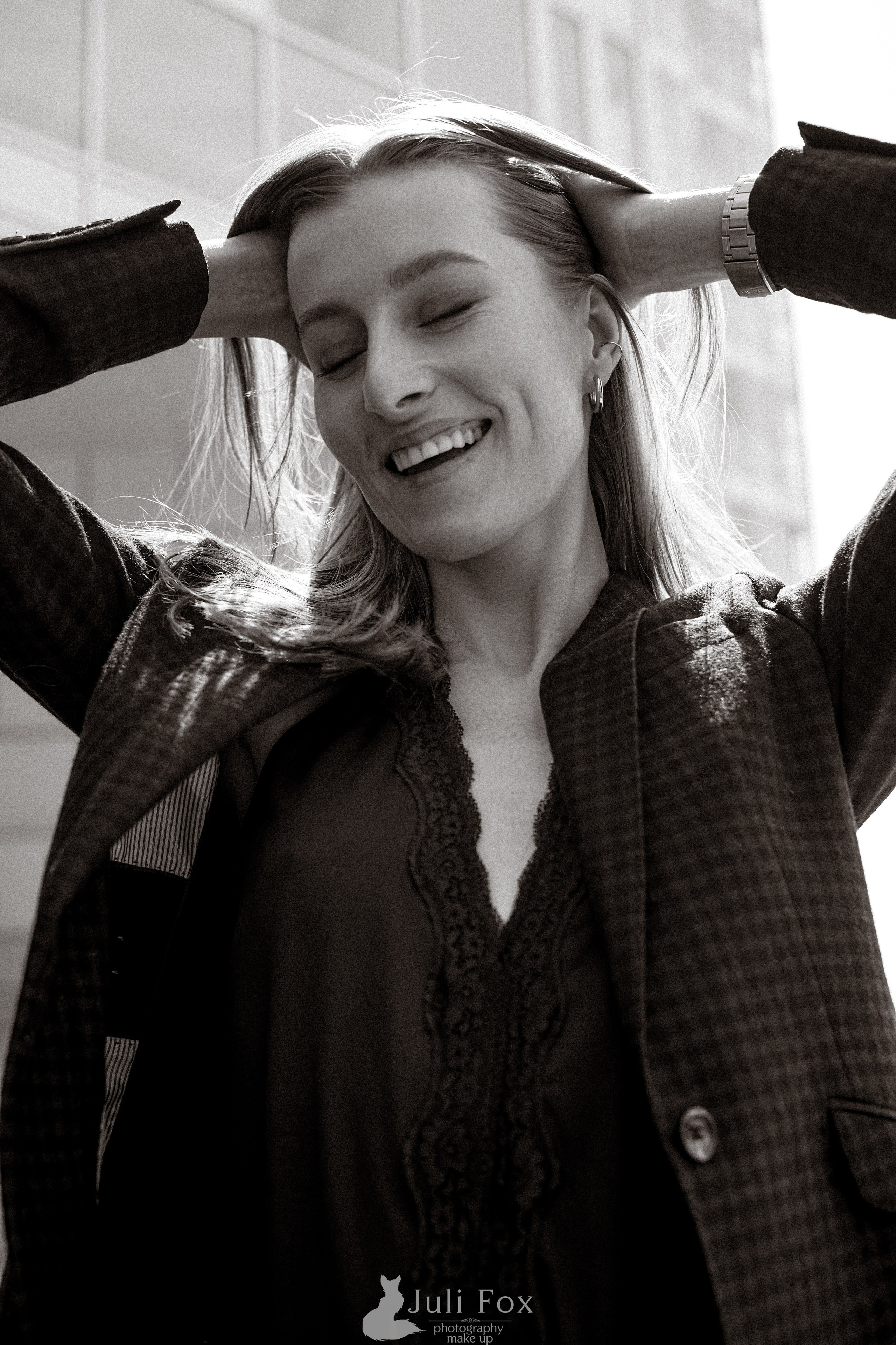 Фотопрогулка по Владивостоку. Портретный, свадебный, репортажный фотограф во Владивостоке Юлиана Джули Фокс