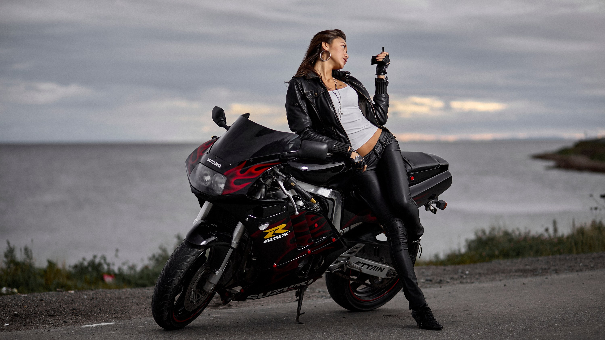 Парень, девушка, байк. Фотограф Андрей Серенков