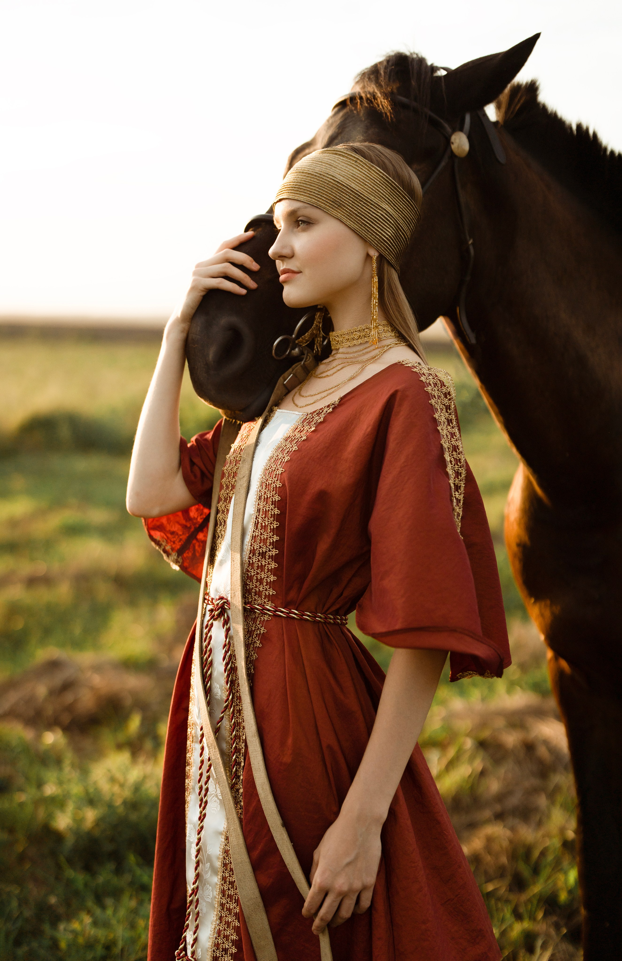Персональная женская фотосессия на природе. Фотосессия с лошадьми.
