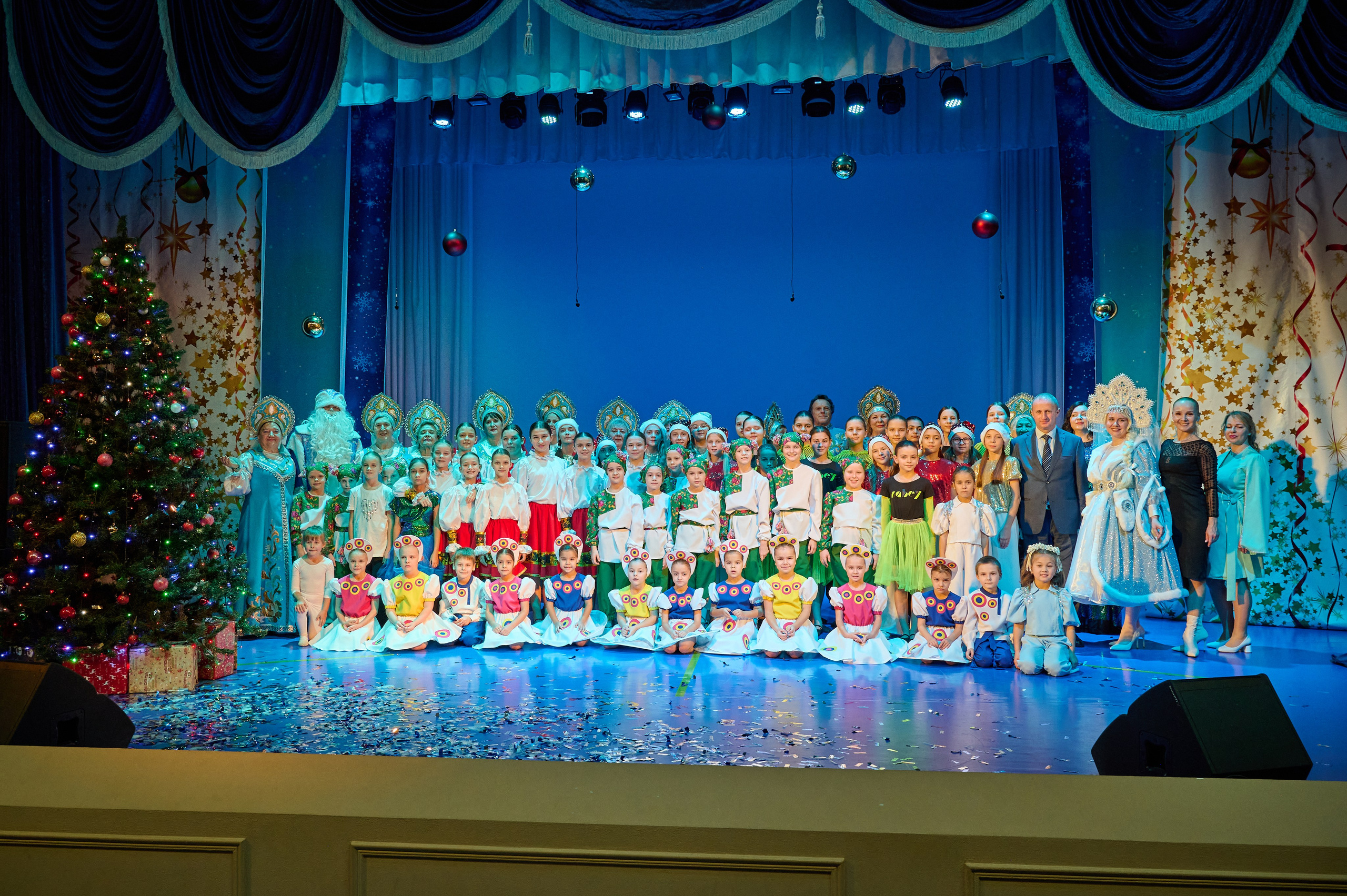 НГ концерт в Марьиной роще. Жизнь курорта Кабардинка в фотографиях