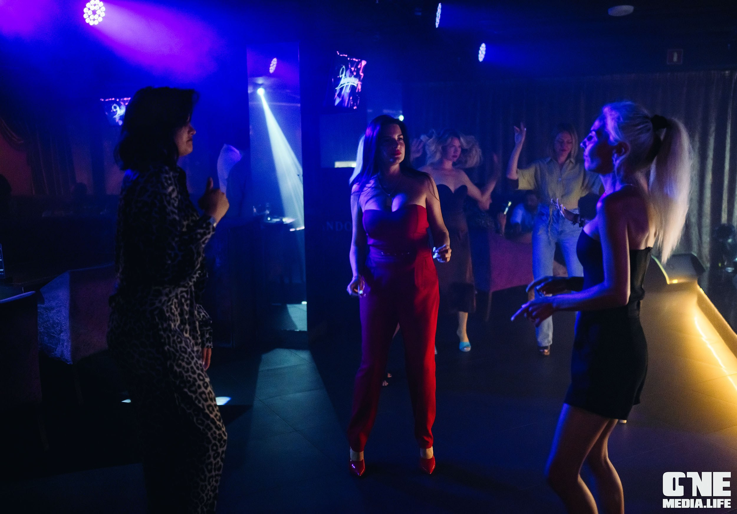 Фоторепортаж из караоке-клуба Эйфория. One Media Life: фоторепортажи, фотоотчеты с мероприятий и заведений