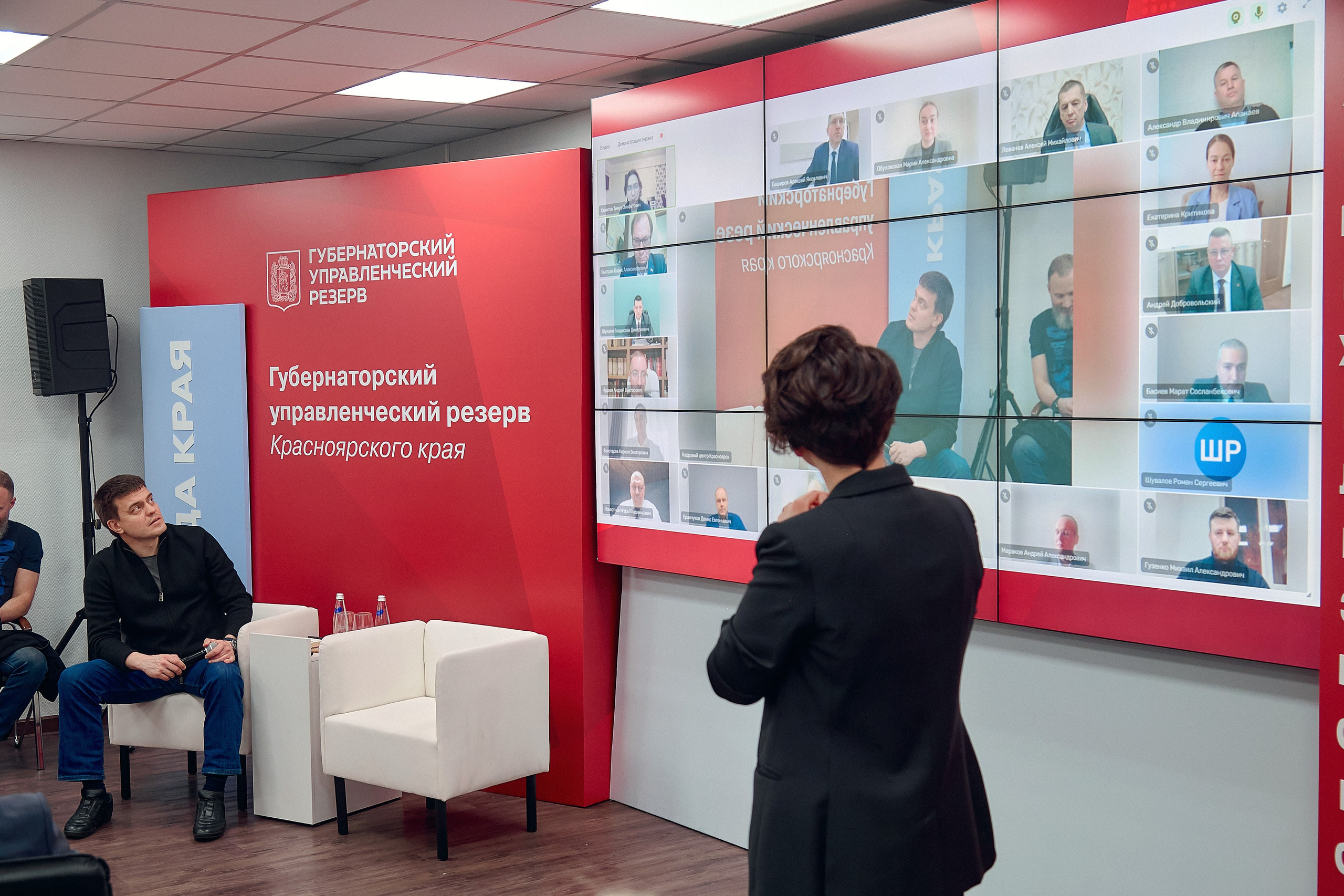 Встреча губернатора Красноярского края Котюкова Михаила Михайловича. Фотограф Яковлев Роман — Красноярск