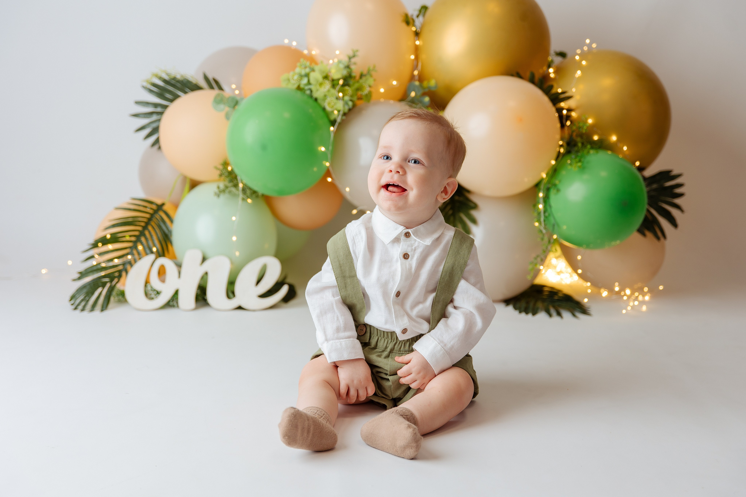 Праздничное оформление. Фотограф беременности, новорожденных Москва. годики под ключ