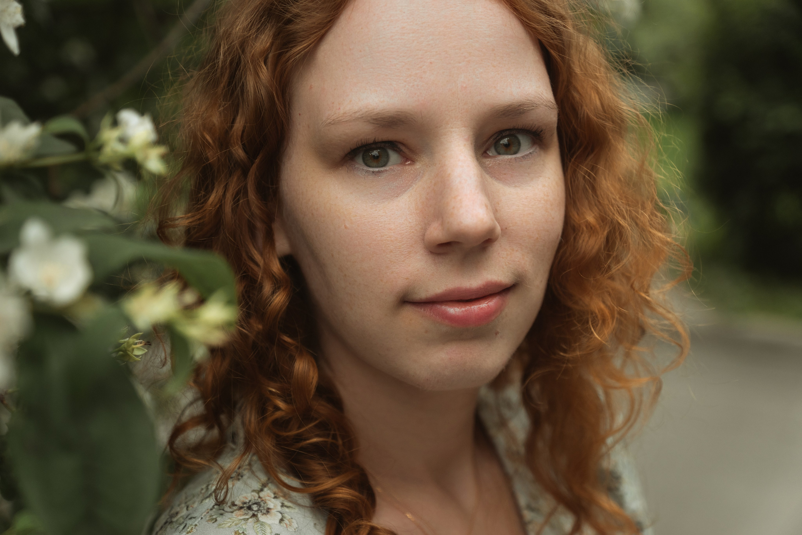 Фото из кустов. Или первые снимки со съемки моей полной тезки. Портретный и семейный фотограф в Санкт-Петербурге Чугунова Анастасия