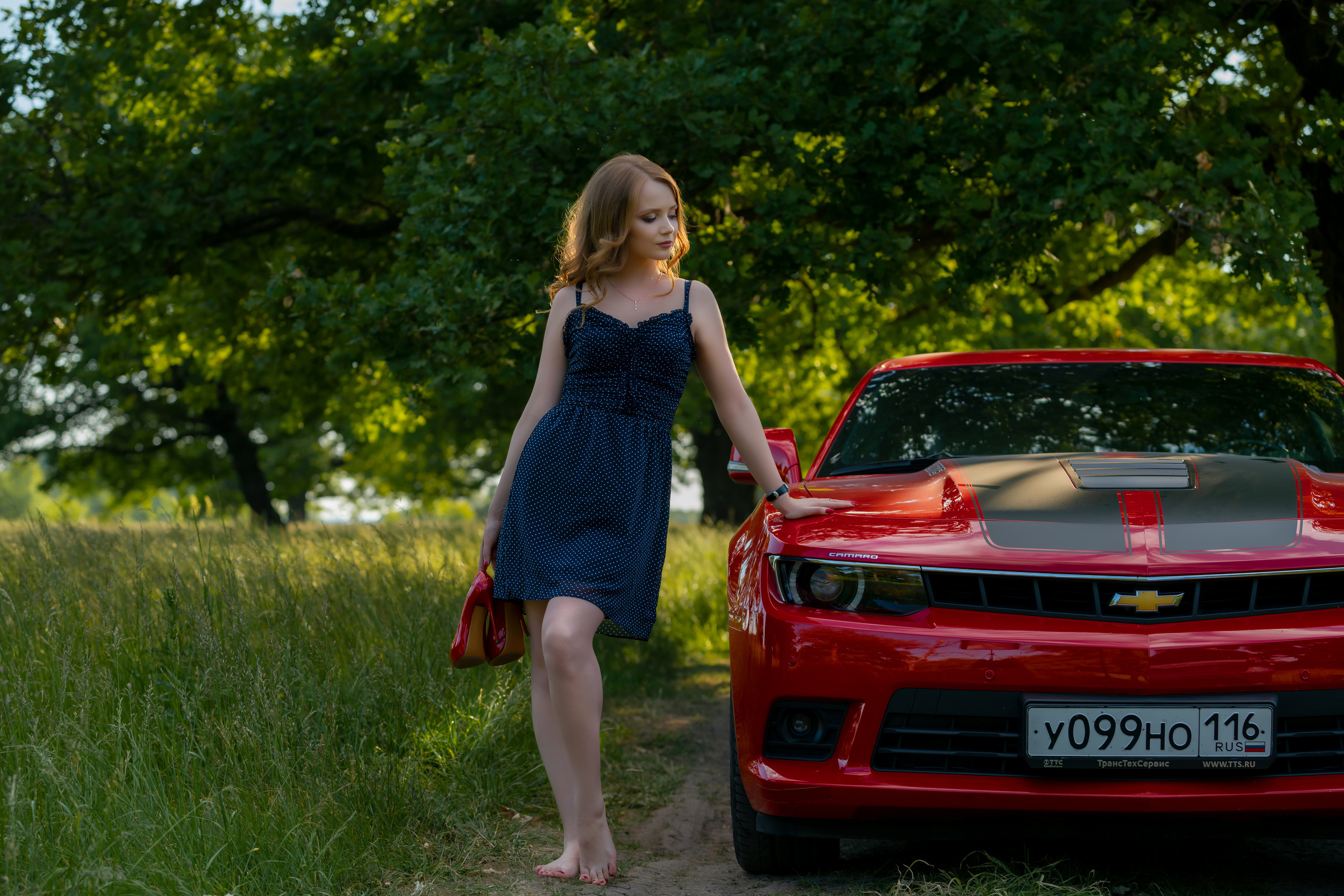 Юля и авто. Фотограф Павел Шрайбикус