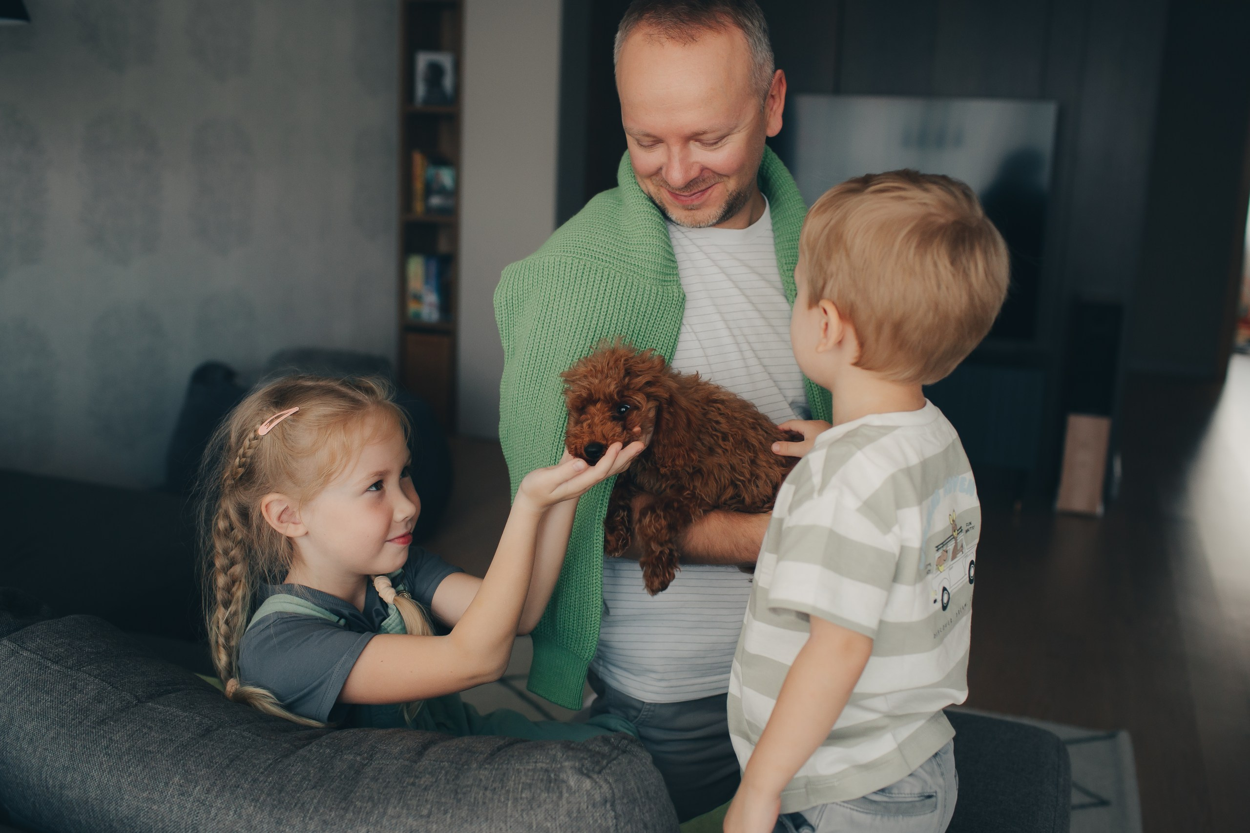 Семейная фотосессия со щенком. Фотограф Евгения Мальцева, Архангельск