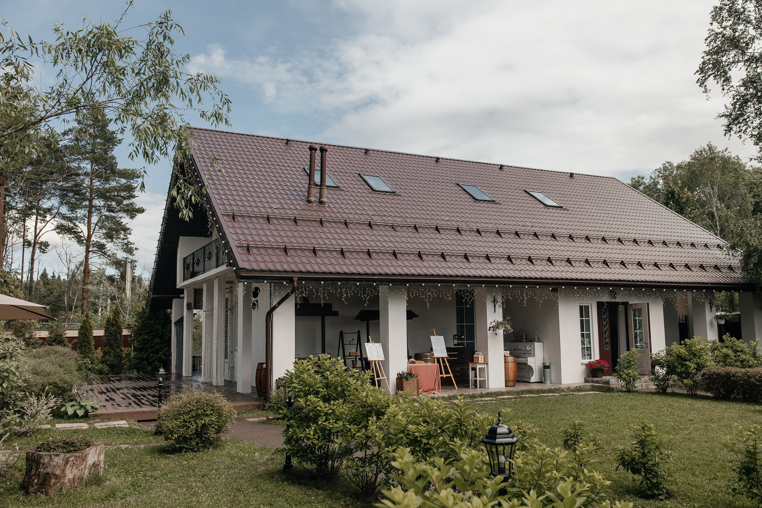 свадебная церемония и&nbsp;банкет на&nbsp;площадке House for Wedding «Дом у&nbsp;озера»