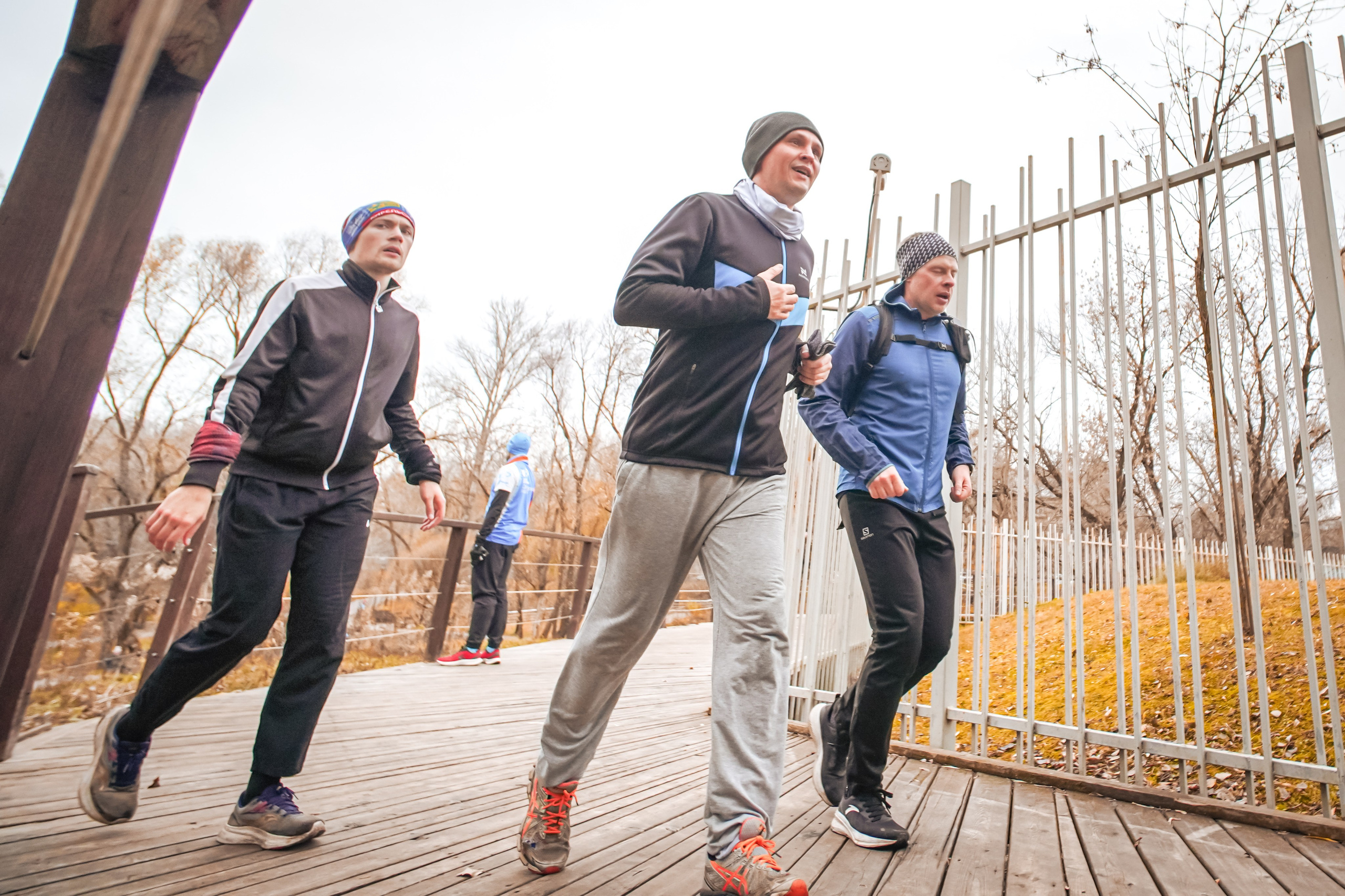 #марафонудома #яuzarun 2024 2-я петля, группа 6:30. Роман Капилюшов. Бег. Фото. Видео. г. Люберцы