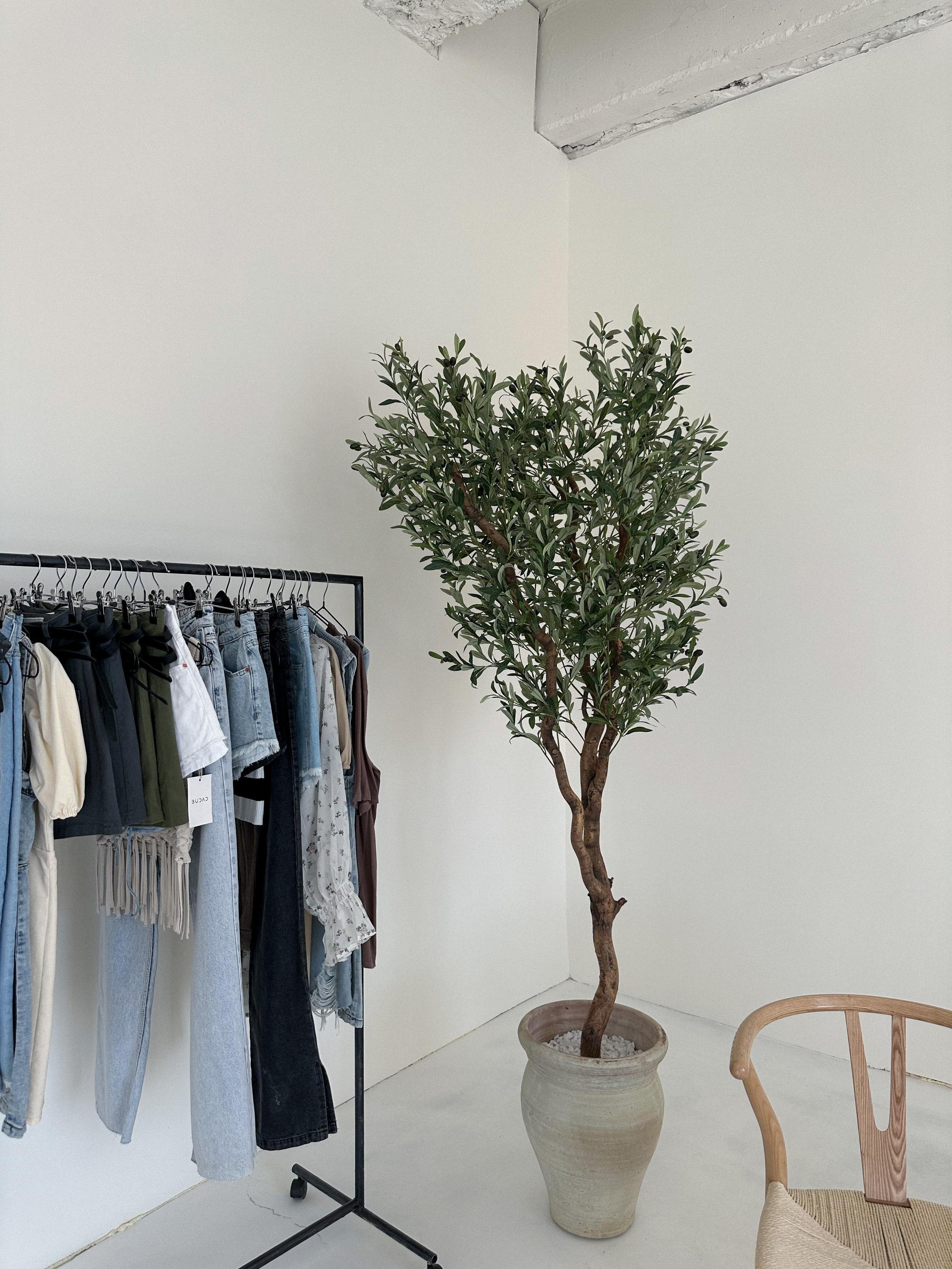 Контент съемка для магазина одежды. Контент фотограф в Ростове-на-Дону Яна Каушан