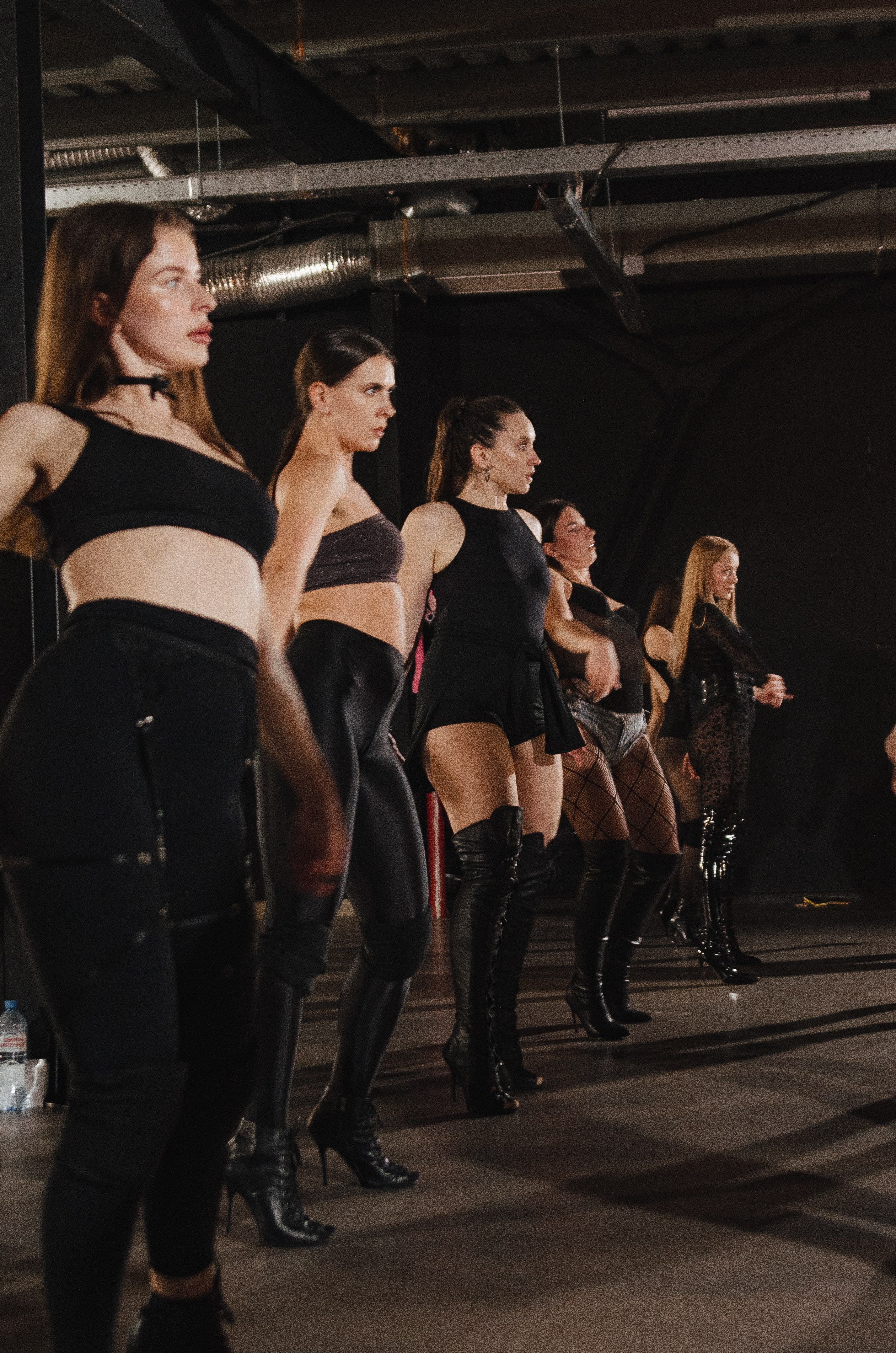 Мастер-классы по High Heels/Girly hip-hop от Оксаны ATTA. Денисова Аля — фотограф для парных съемок и индивидуальных историй в Барнауле