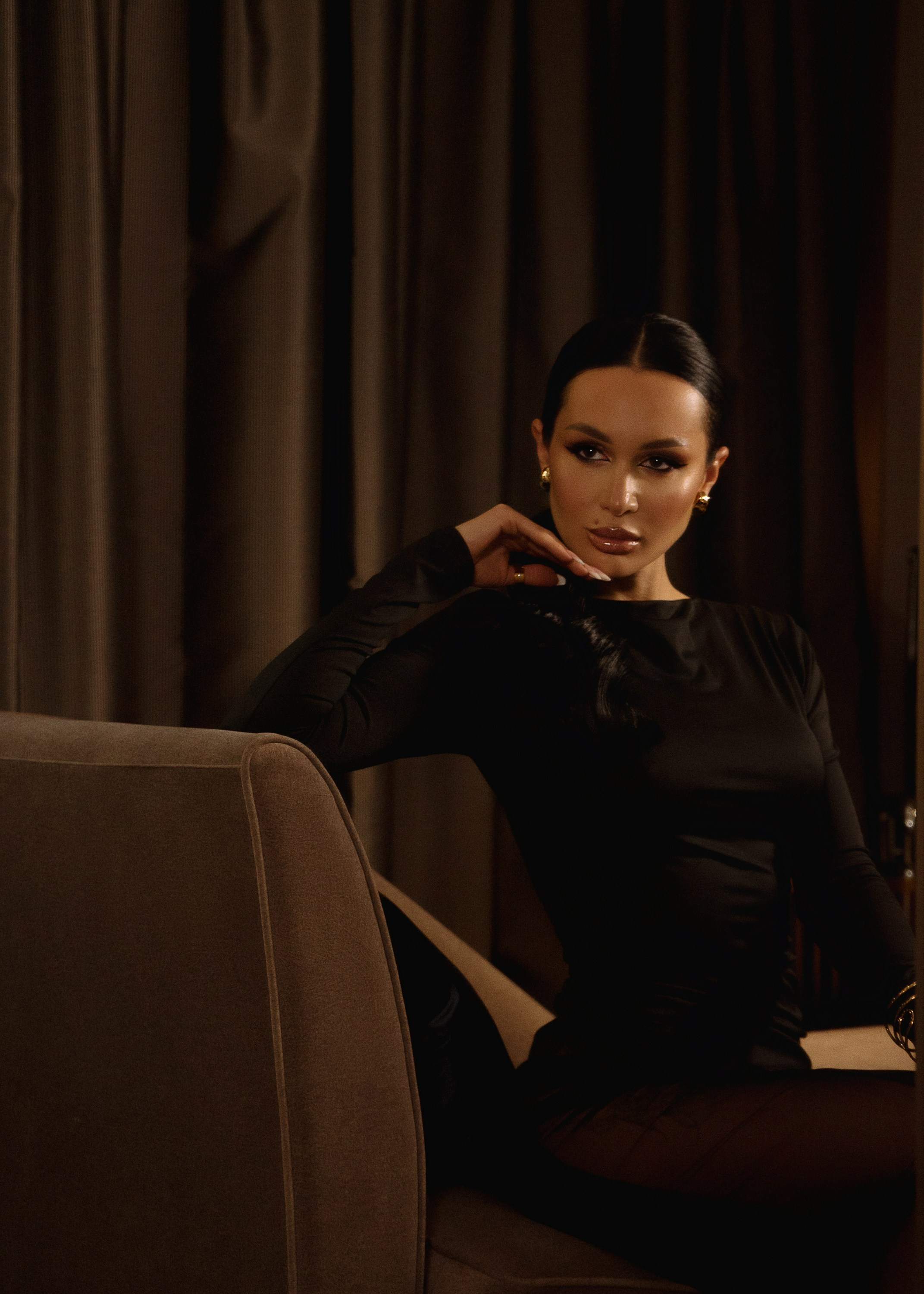 SOLUX. Женский портрет