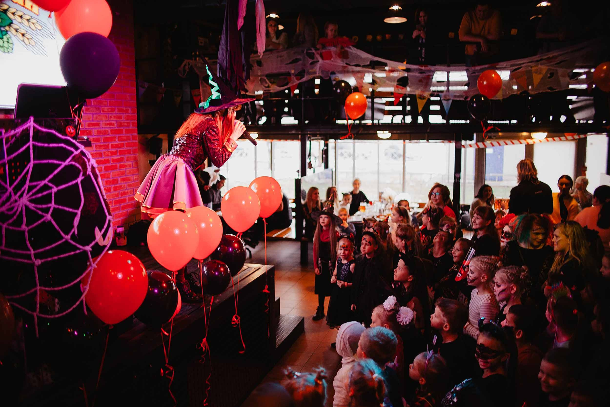 Хэллоуин в «Свои да наши». Ваш репортажный фотограф Артемий Антонов