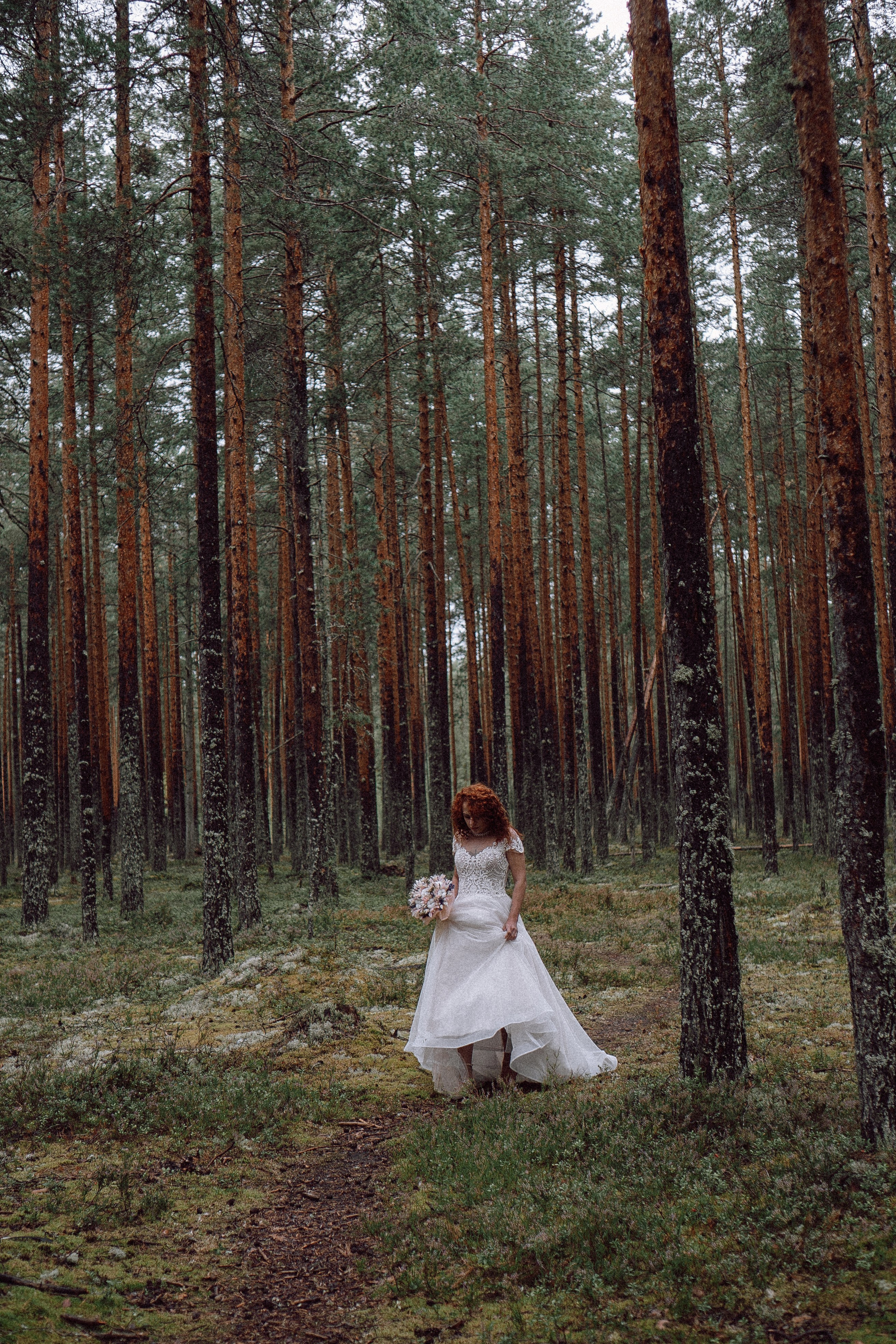 СВАДЕБНАЯ ФОТОСЕССИИЯ ПАРЫ В ГОРОДЕ ПРИОЗЕРСК В СОСНОВОМ ЛЕСУ И С ПИКАПОМ. Профессиональный фотограф, Санкт-Петербург — Виктория Богомолова