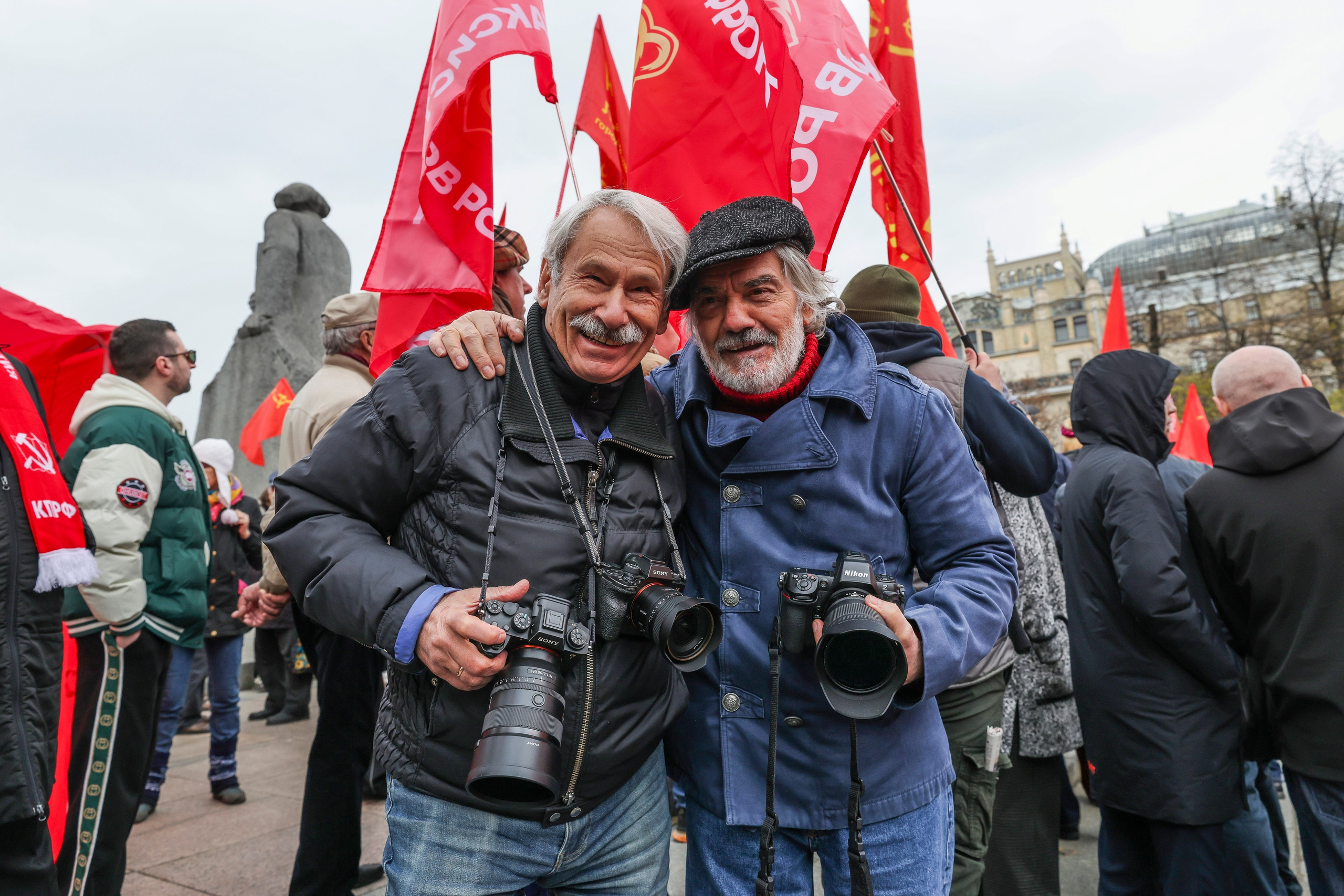 Мир! Труд! Май!. Фотограф Сергей Ловкий