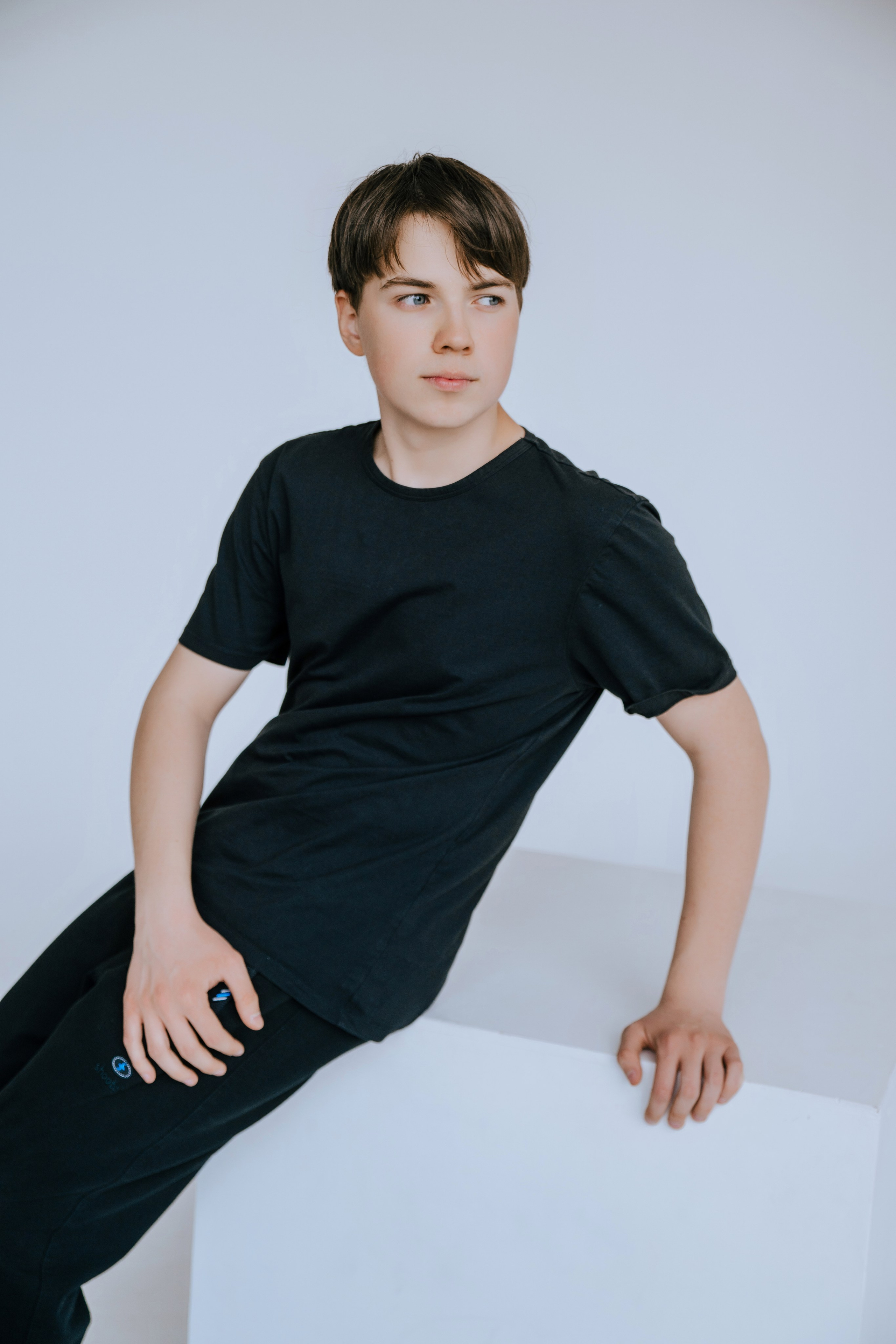 Гимназия им. Сайбеля — Выпуск 2024, 9 класс. Фотограф Ярмишко Дарья. Выпускные фотокниги