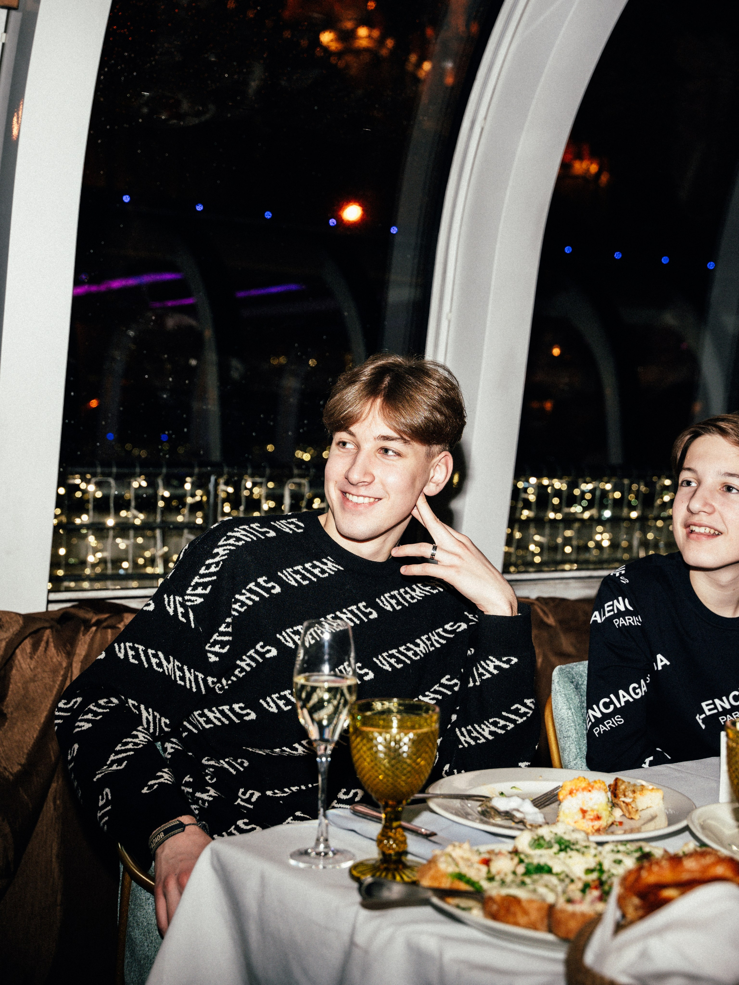 Корпоратив Erwin Река. Портретный и репортажный фотограф