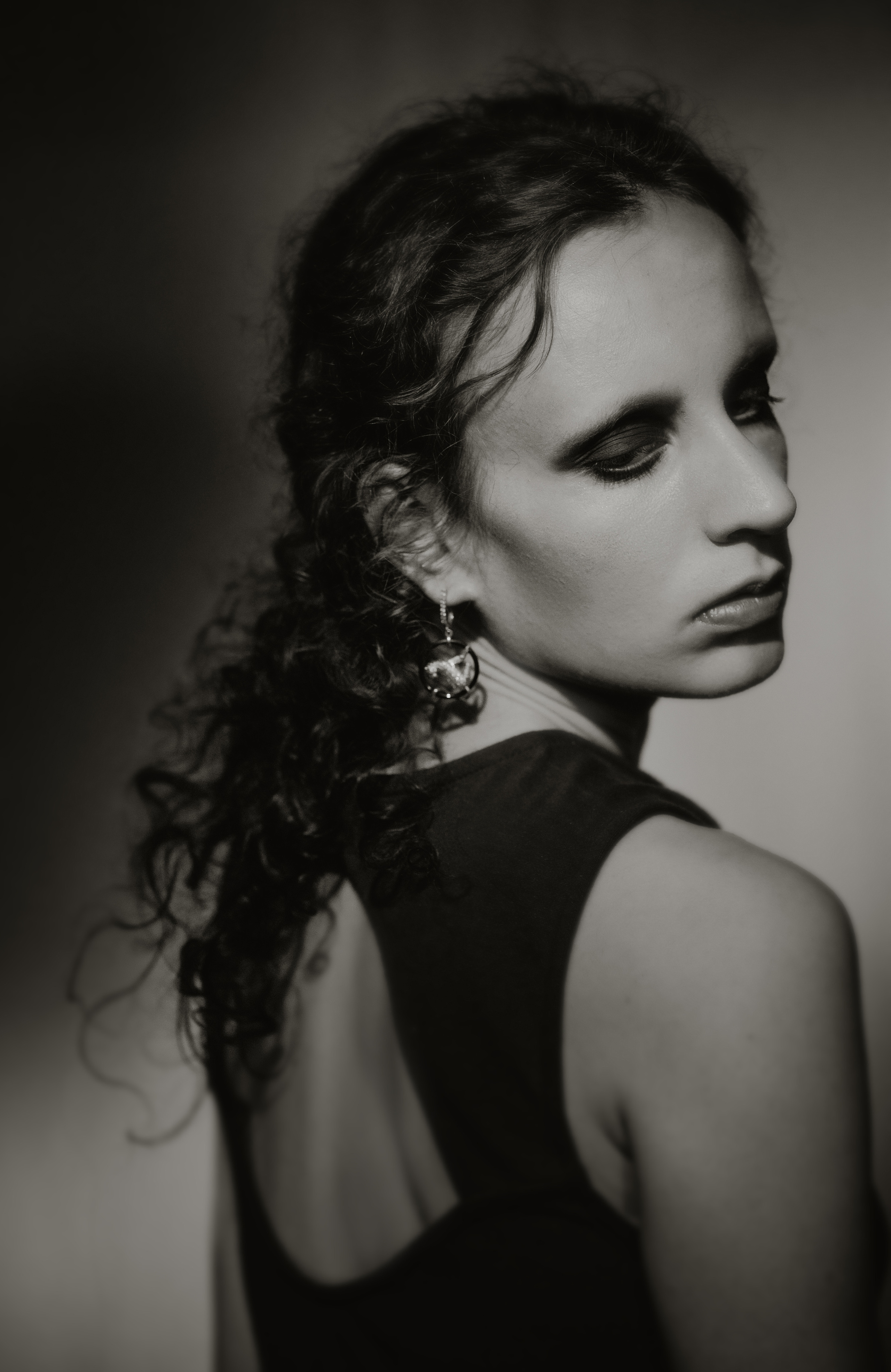 Фотосессия в стиле нуар. Портретная съемка в Москве, студийный фотограф Игорь Фомин