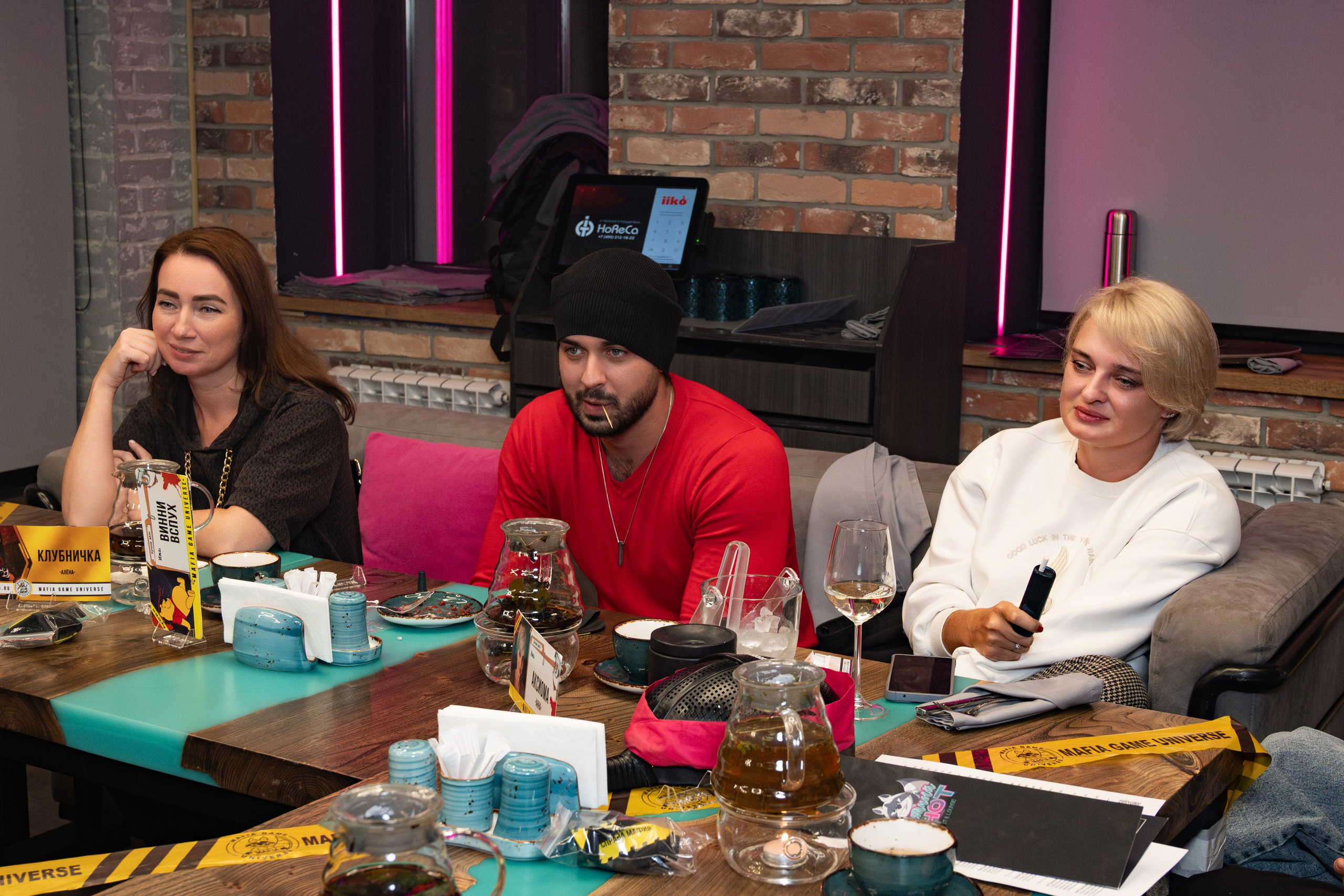 Репортаж на турнире по игре Мафия в «Мятном еноте». Фотограф мероприятий в Москве