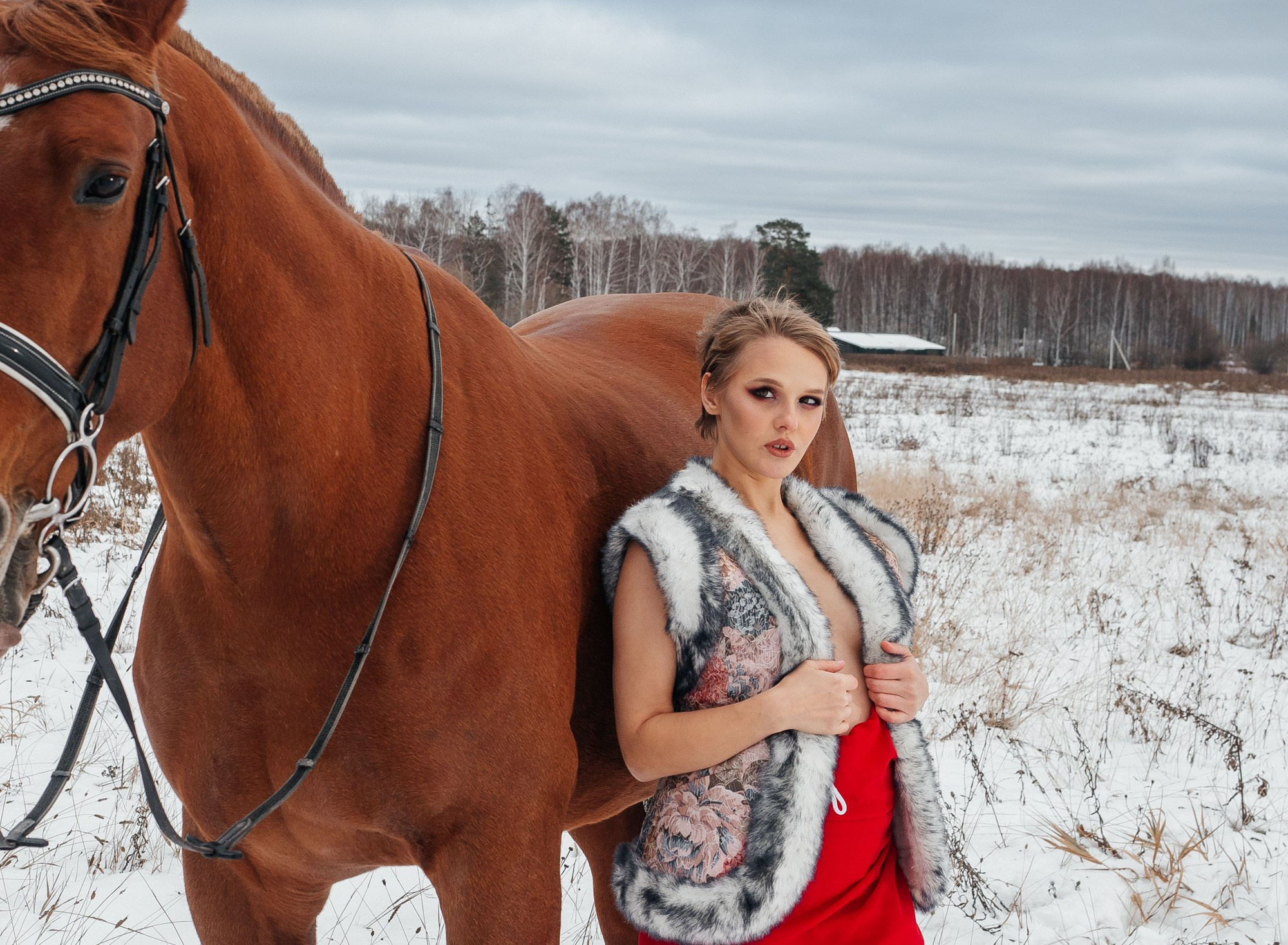 Елена Persik на лошади 18+. Фотограф