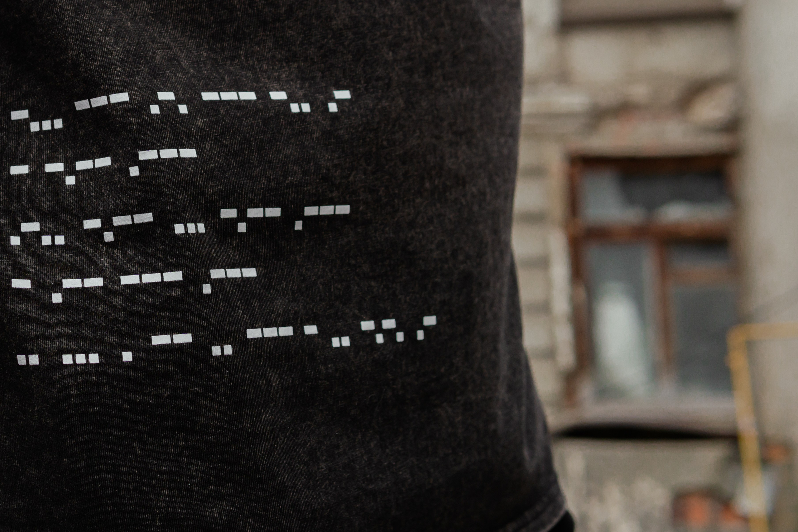 Съемка мерча БЛТ* Semiotica в городе. Фотограф-анималист Ксения Воробьева, Москва