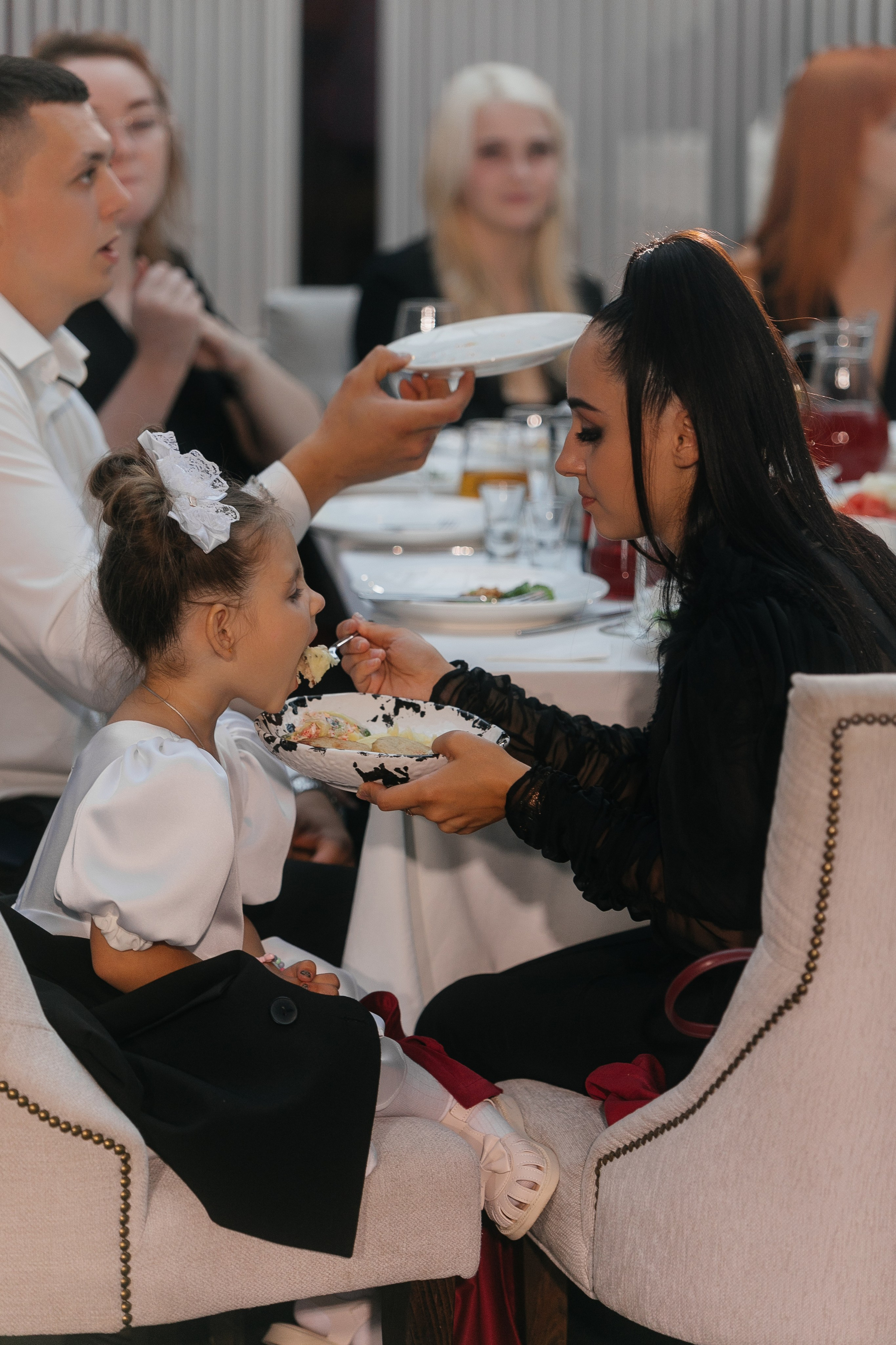 Rain falls down. Главная