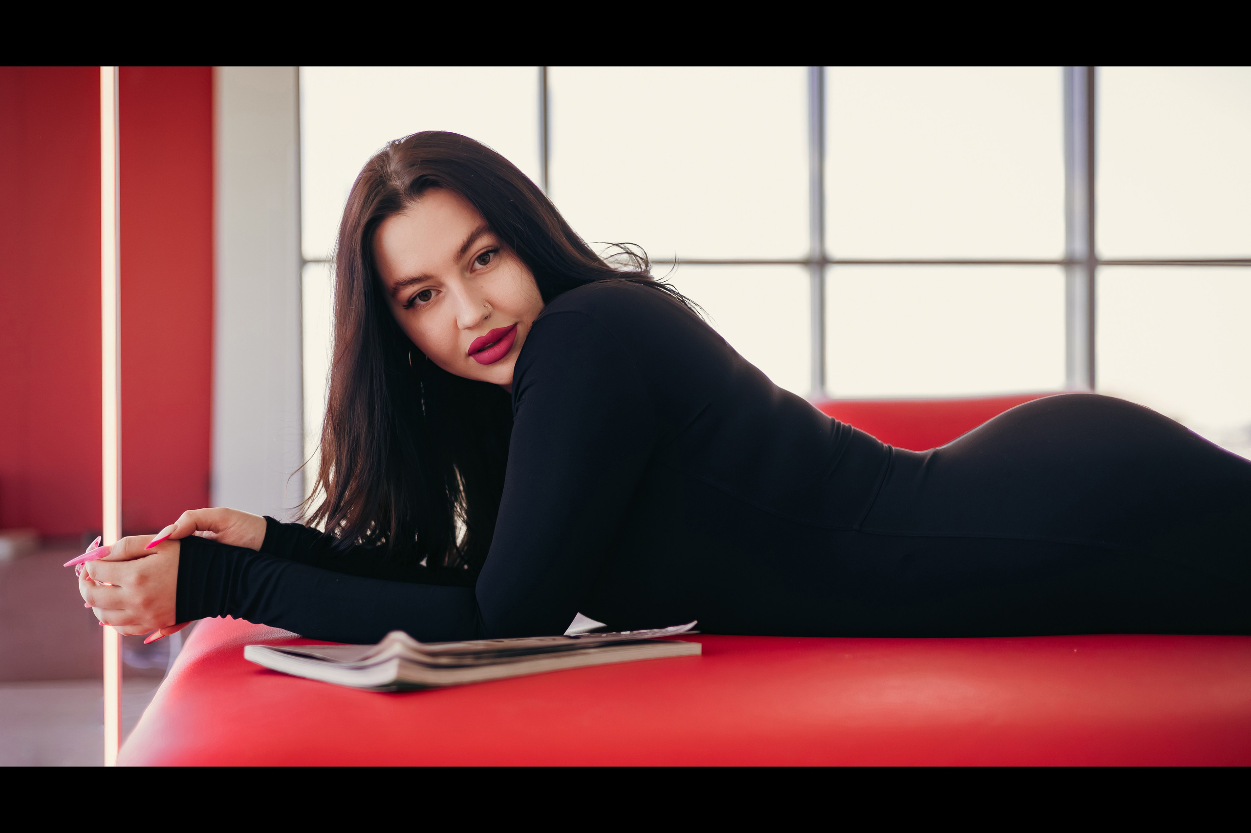 Фотограф Julia Milton | Портреты, съемки для маркетплейсов, лавстори, съёмка беременности в Санкт-Петербурге. Обучение фотографии в Спб очно