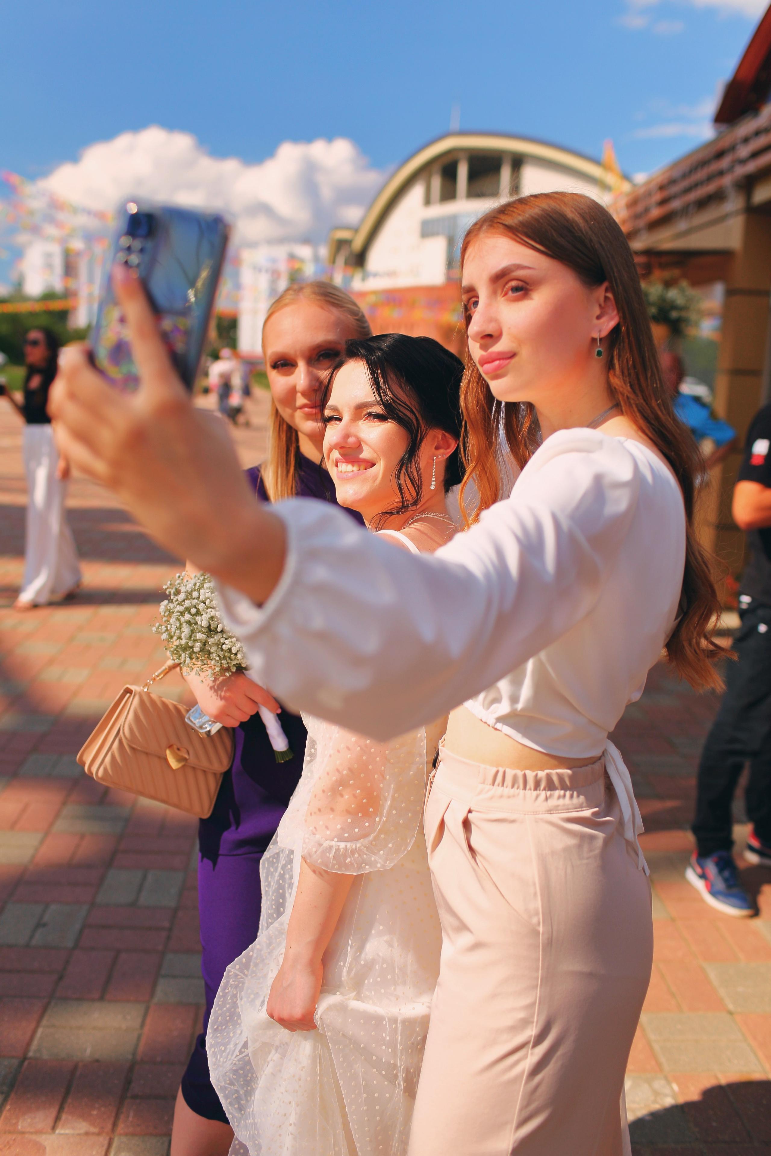 Съемка пары в отеле, на природе, в городе. Свадебный и репортажный фотограф в Ярославле и Санкт-Петербурге Роман Микрюков