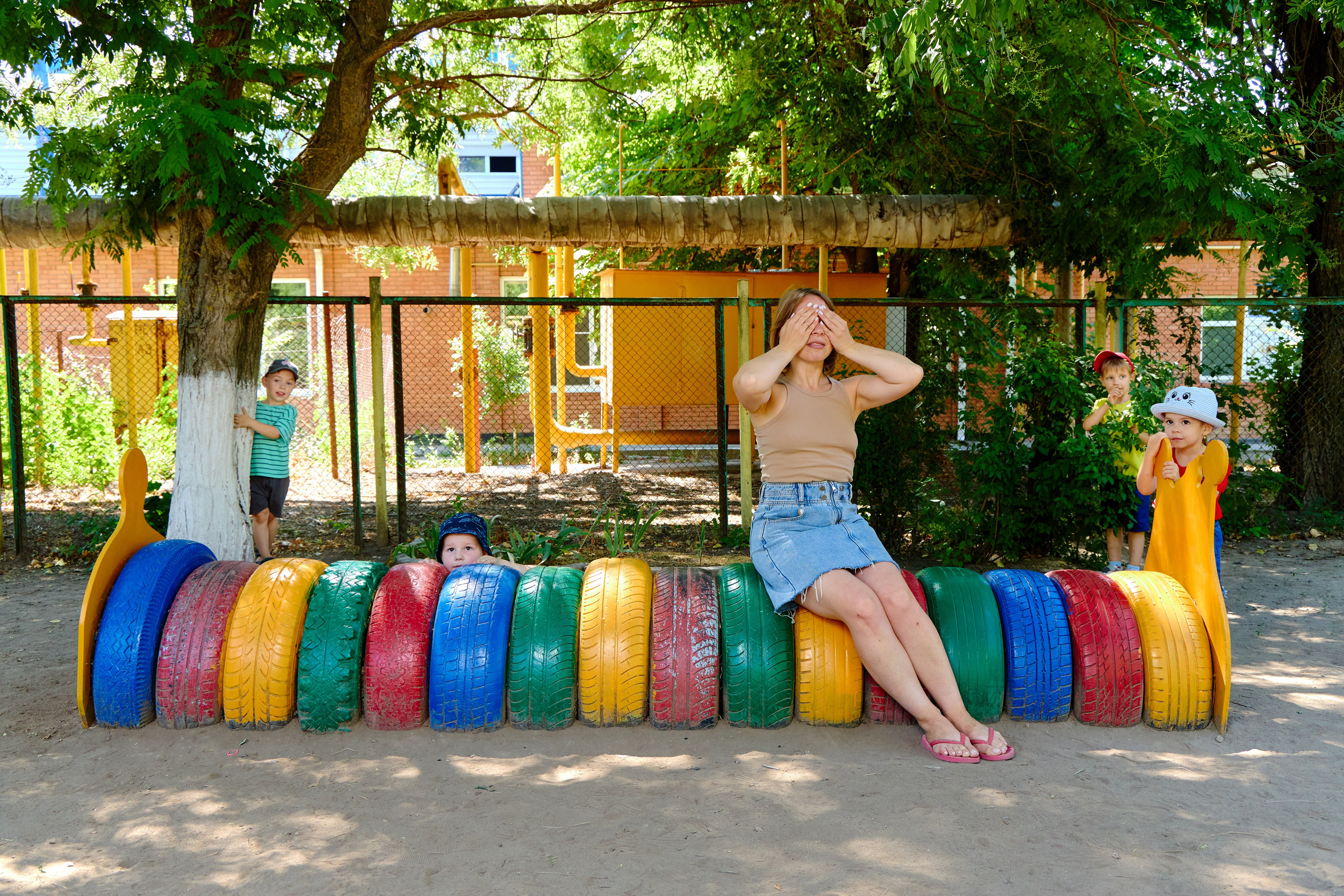 Пример летней съёмки в детском саду № 92 младшая группа Ромашки. Фотограф Выпускные альбомы Таганрог Сергей Коробченко