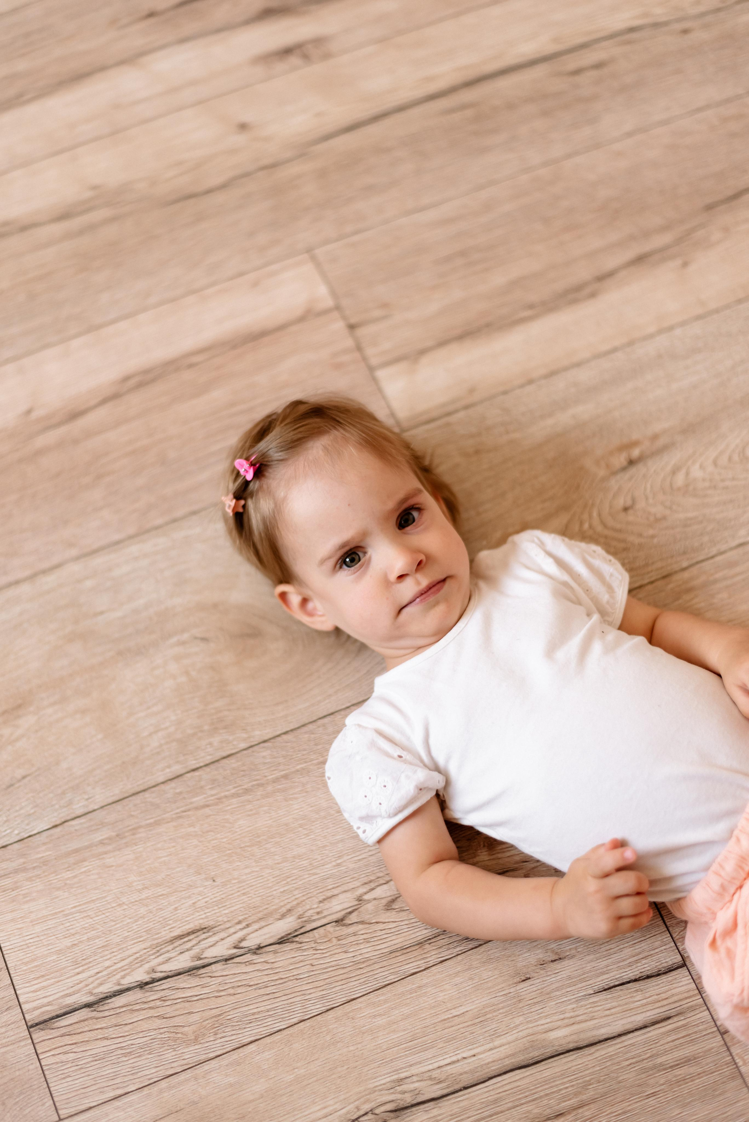 Семейная фотосессия дома для Кати и Кости и их девочек. Свадебный и портретный фотограф в Минске Татьяна Лобода