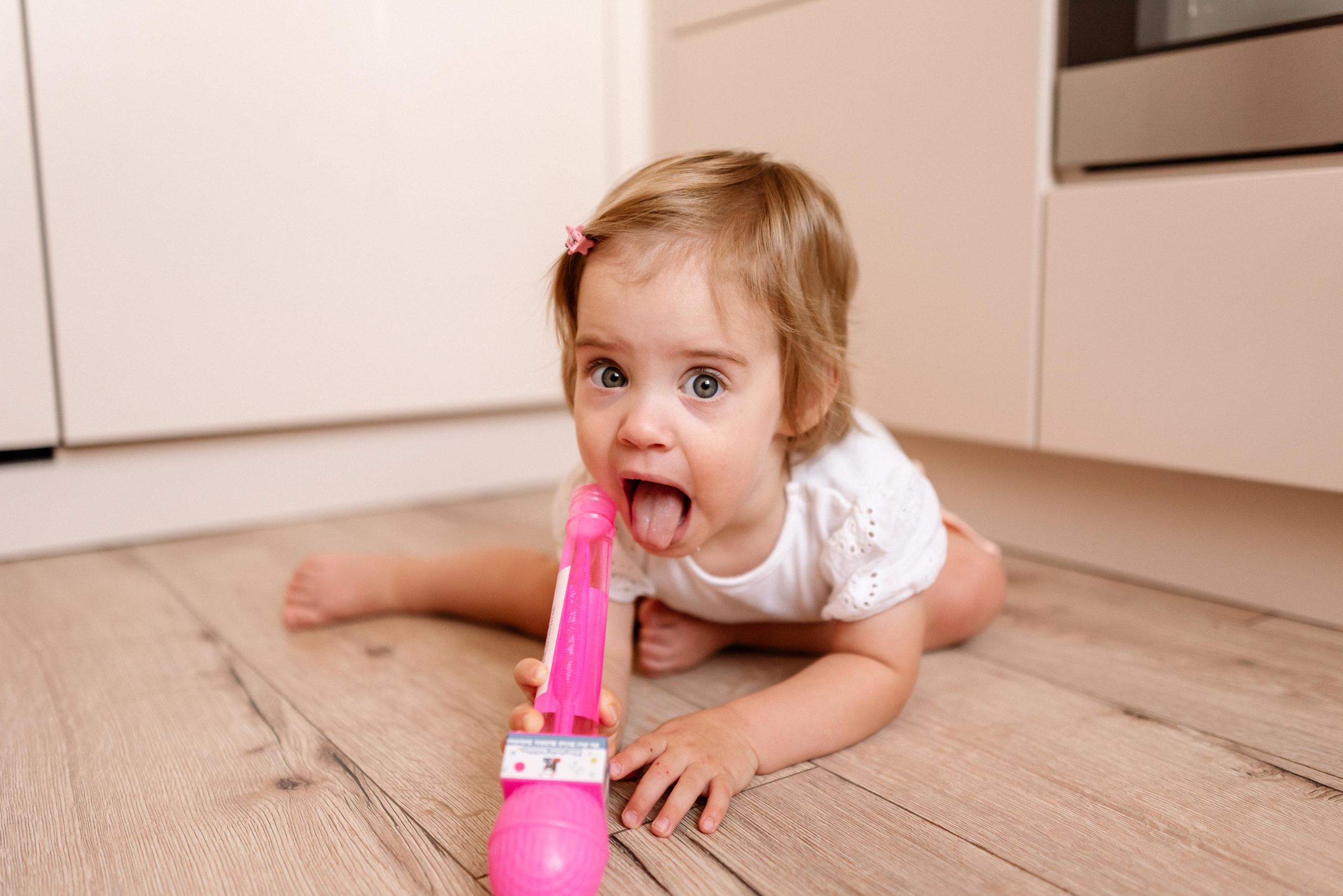 Семейная фотосессия дома для Кати и Кости и их девочек. Свадебный и портретный фотограф в Минске Татьяна Лобода