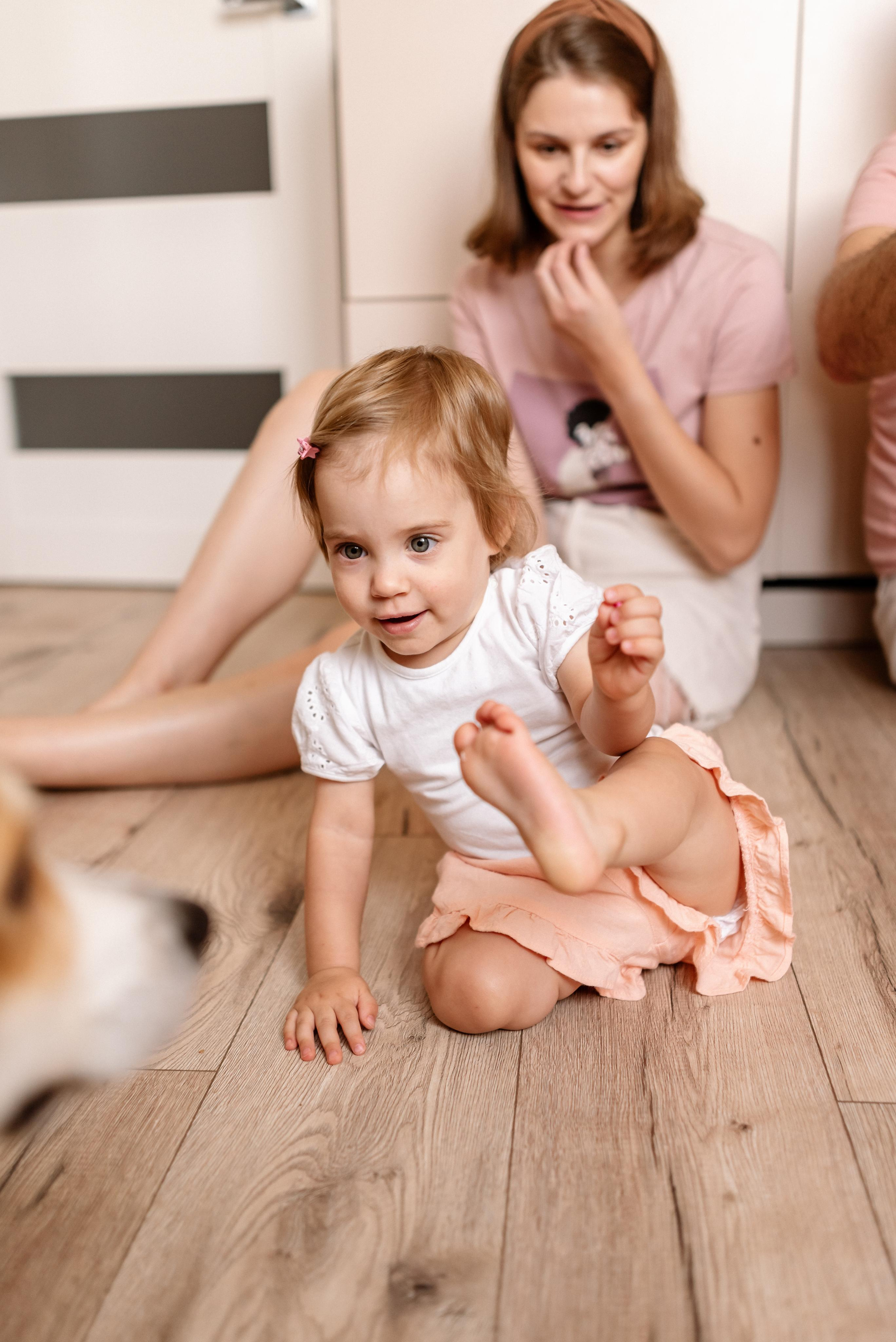 Семейная фотосессия дома для Кати и Кости и их девочек. Свадебный и портретный фотограф в Минске Татьяна Лобода